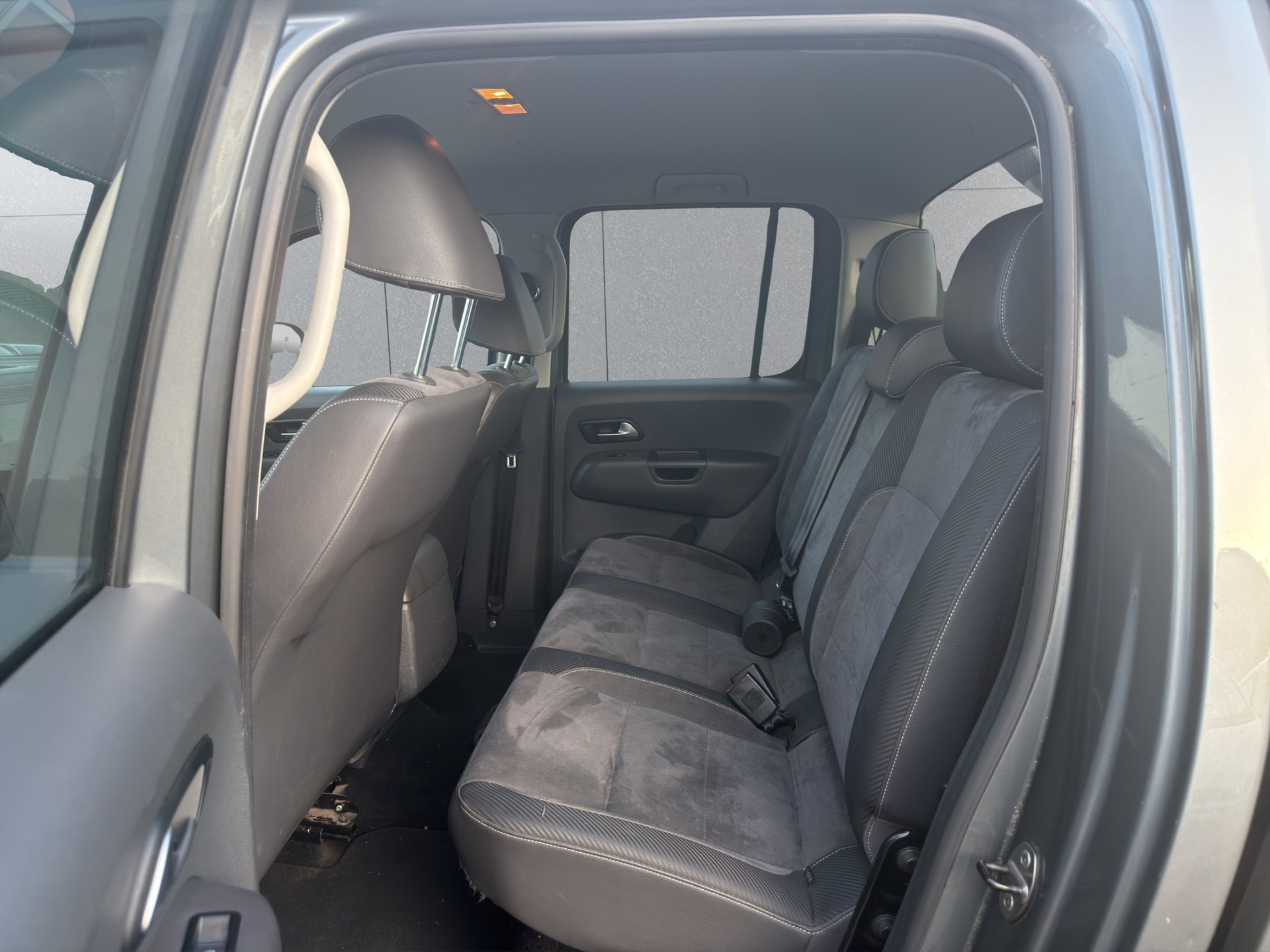 VW Amarok 2.0 BiTDI Highline 4Motion permanent A-image-11