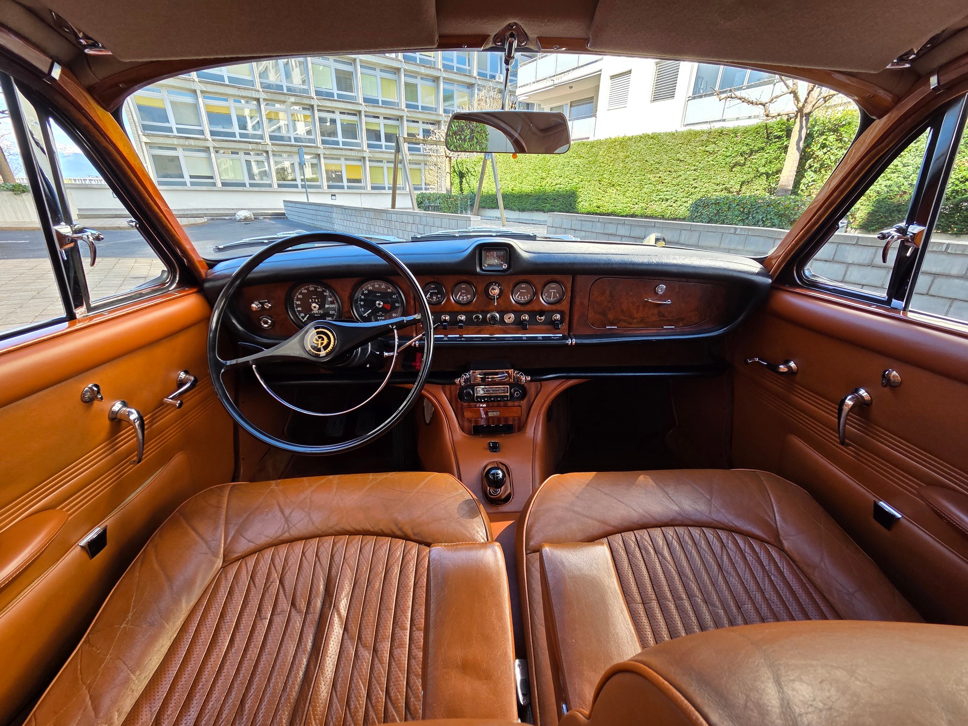 JAGUAR Daimler 420 Sovereign - voiture CH - boîte mécanique - Overdrive - rarissime - superbe état - expertisée vétéran 10.24.-image-10