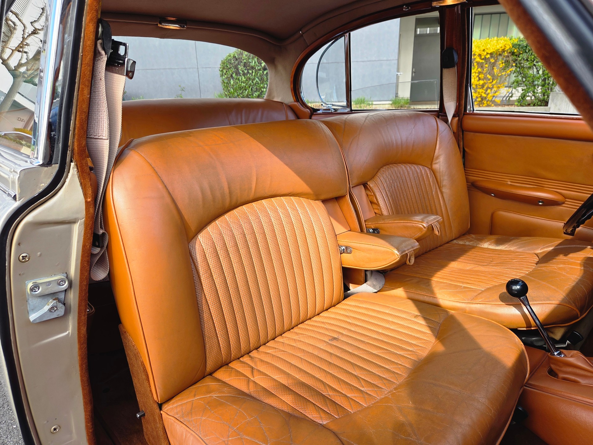 JAGUAR Daimler 420 Sovereign - voiture CH - boîte mécanique - Overdrive - rarissime - superbe état - expertisée vétéran 10.24.-image-11