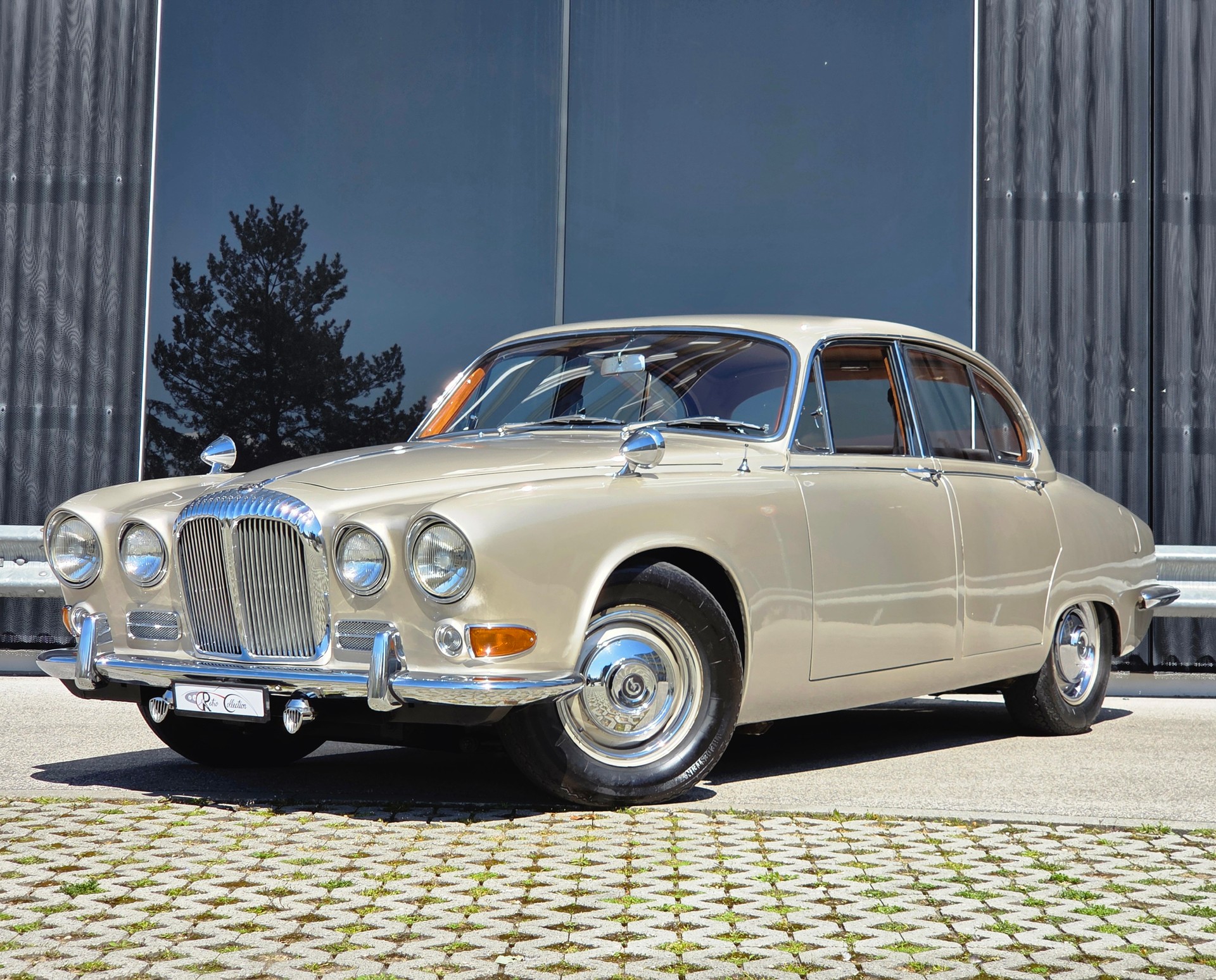 JAGUAR Daimler 420 Sovereign - voiture CH - boîte mécanique - Overdrive - rarissime - superbe état - expertisée vétéran 10.24.-image-0