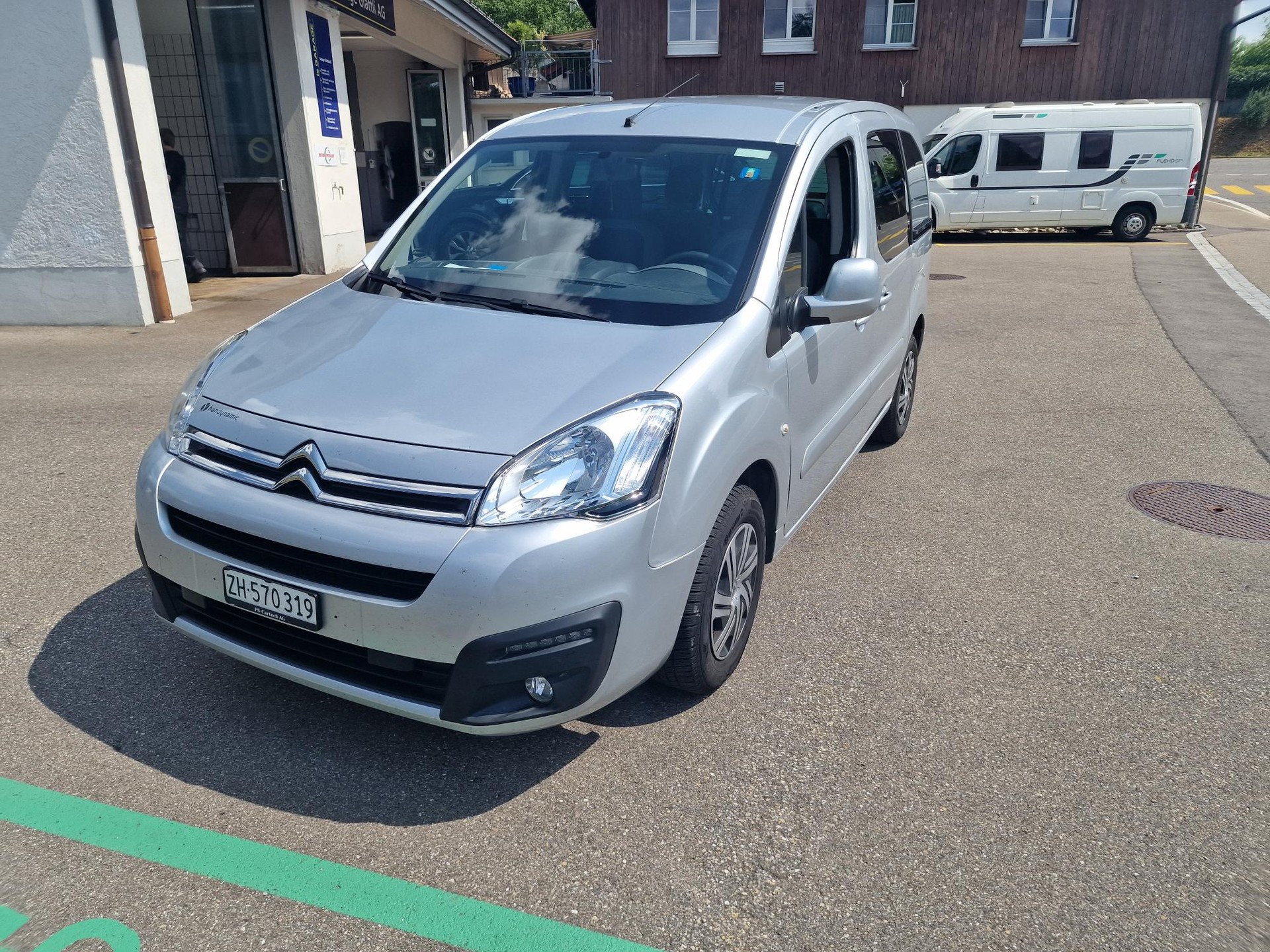 CITROEN Berlingo 1.6 BlueHDi Feel-image-0