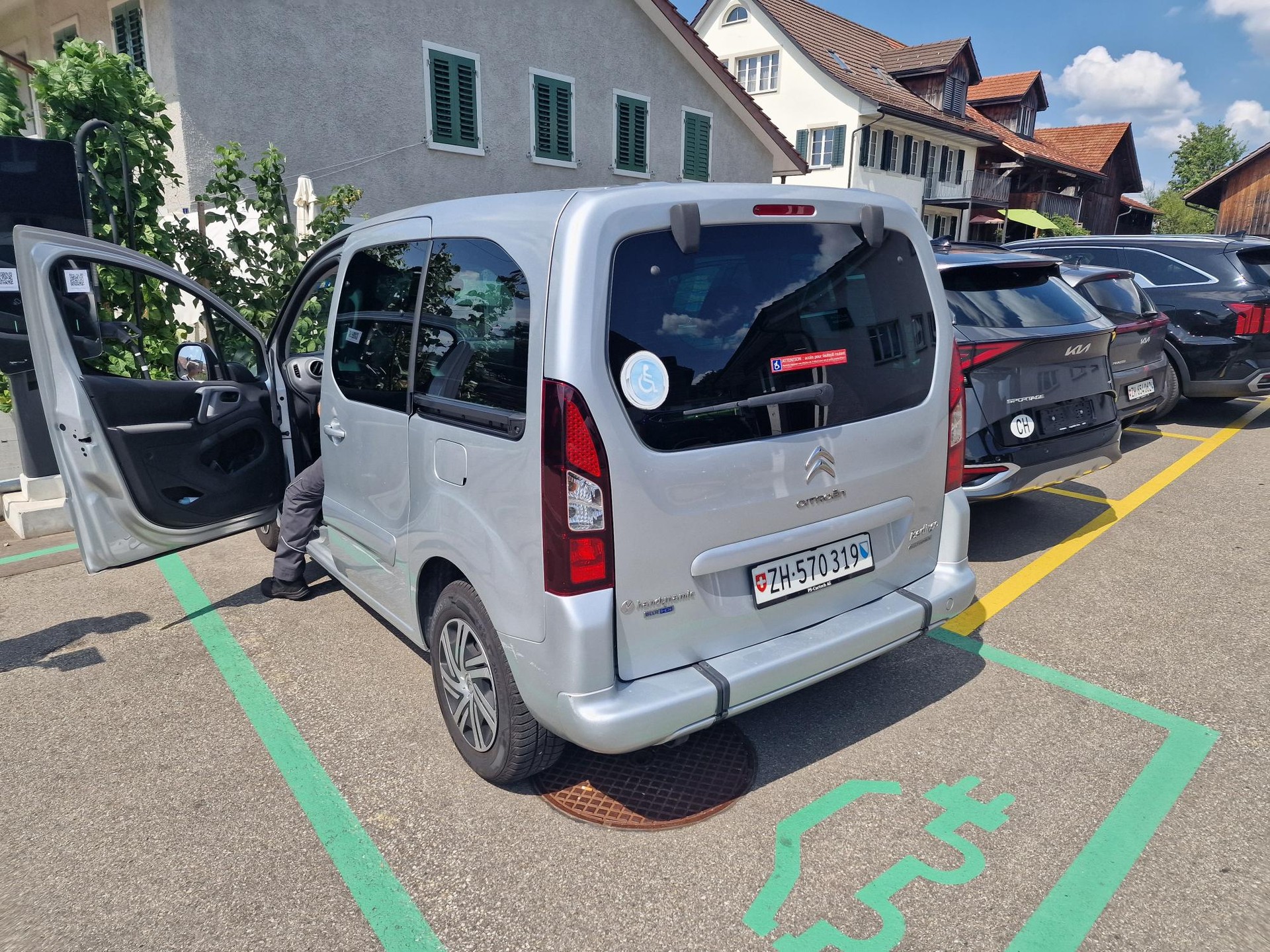 CITROEN Berlingo 1.6 BlueHDi Feel-image-2