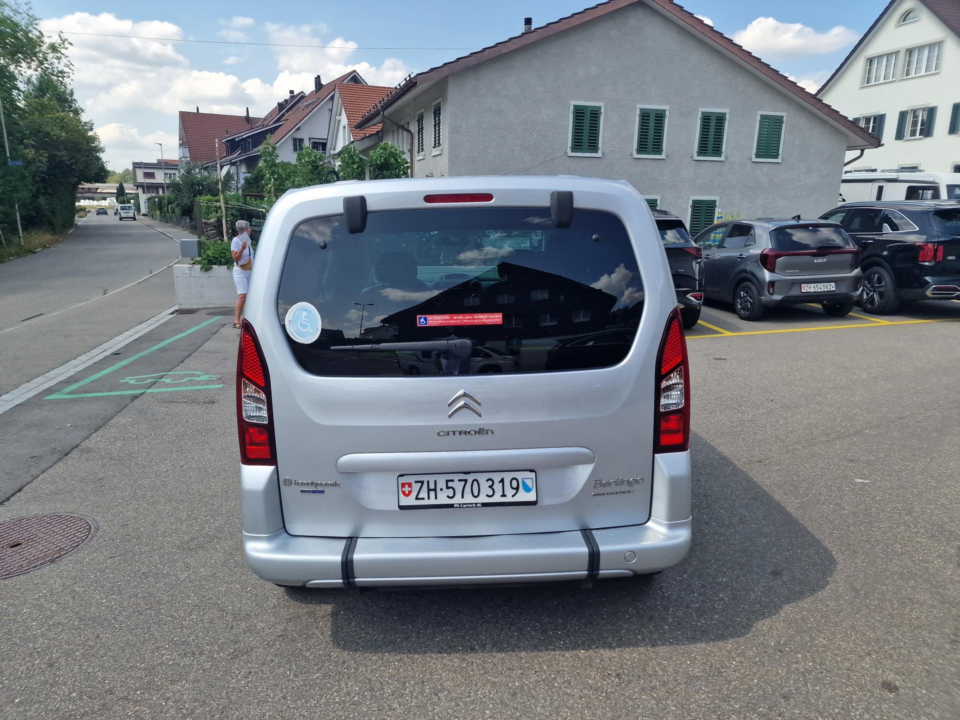 CITROEN Berlingo 1.6 BlueHDi Feel-image-11