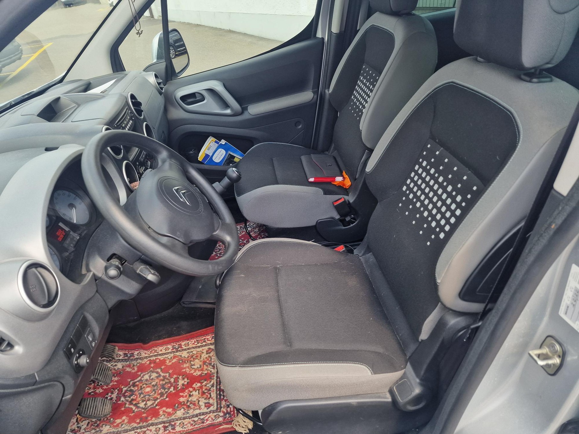 CITROEN Berlingo 1.6 BlueHDi Feel-image-18