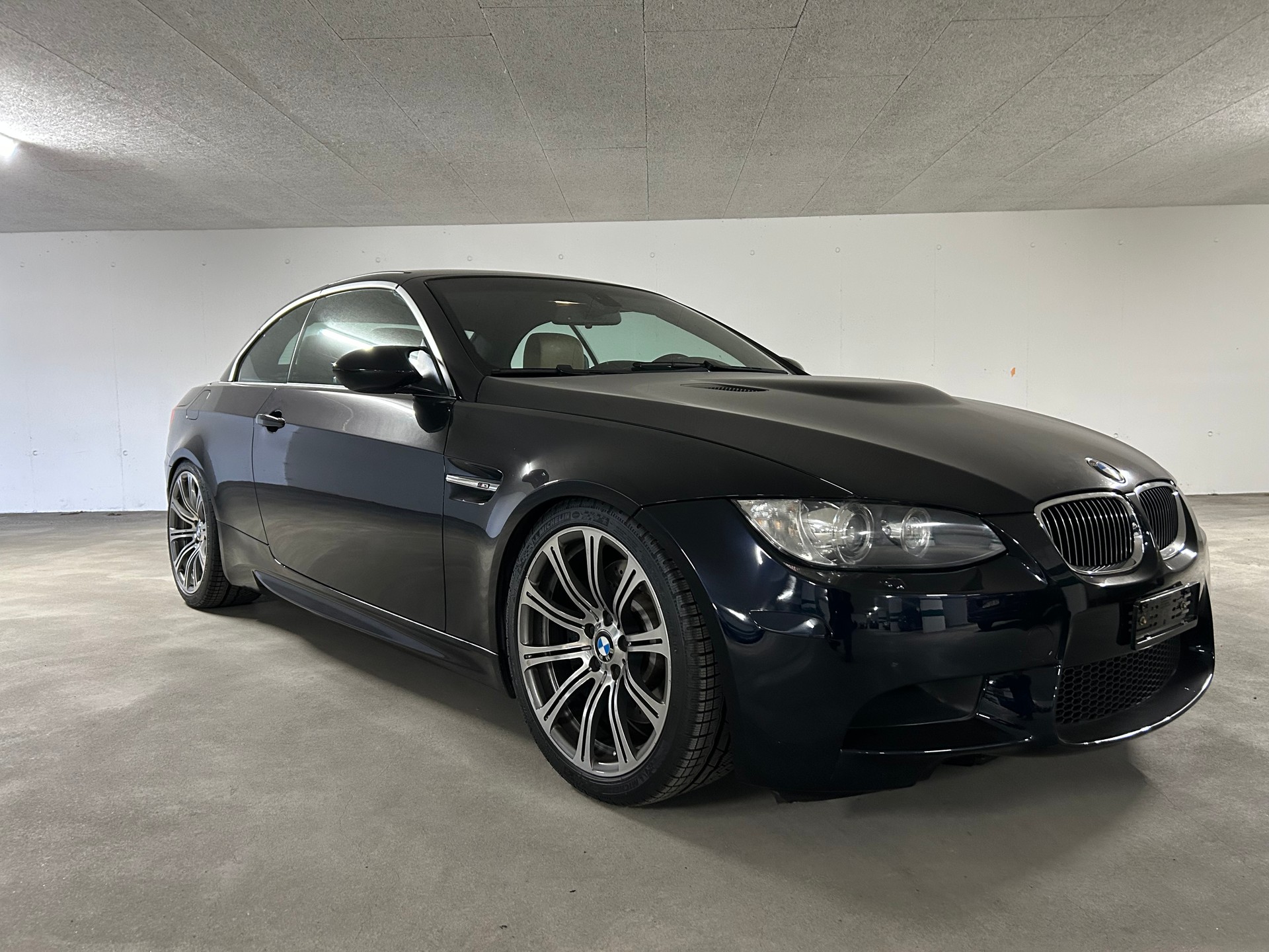 BMW M3 Cabriolet-image-4