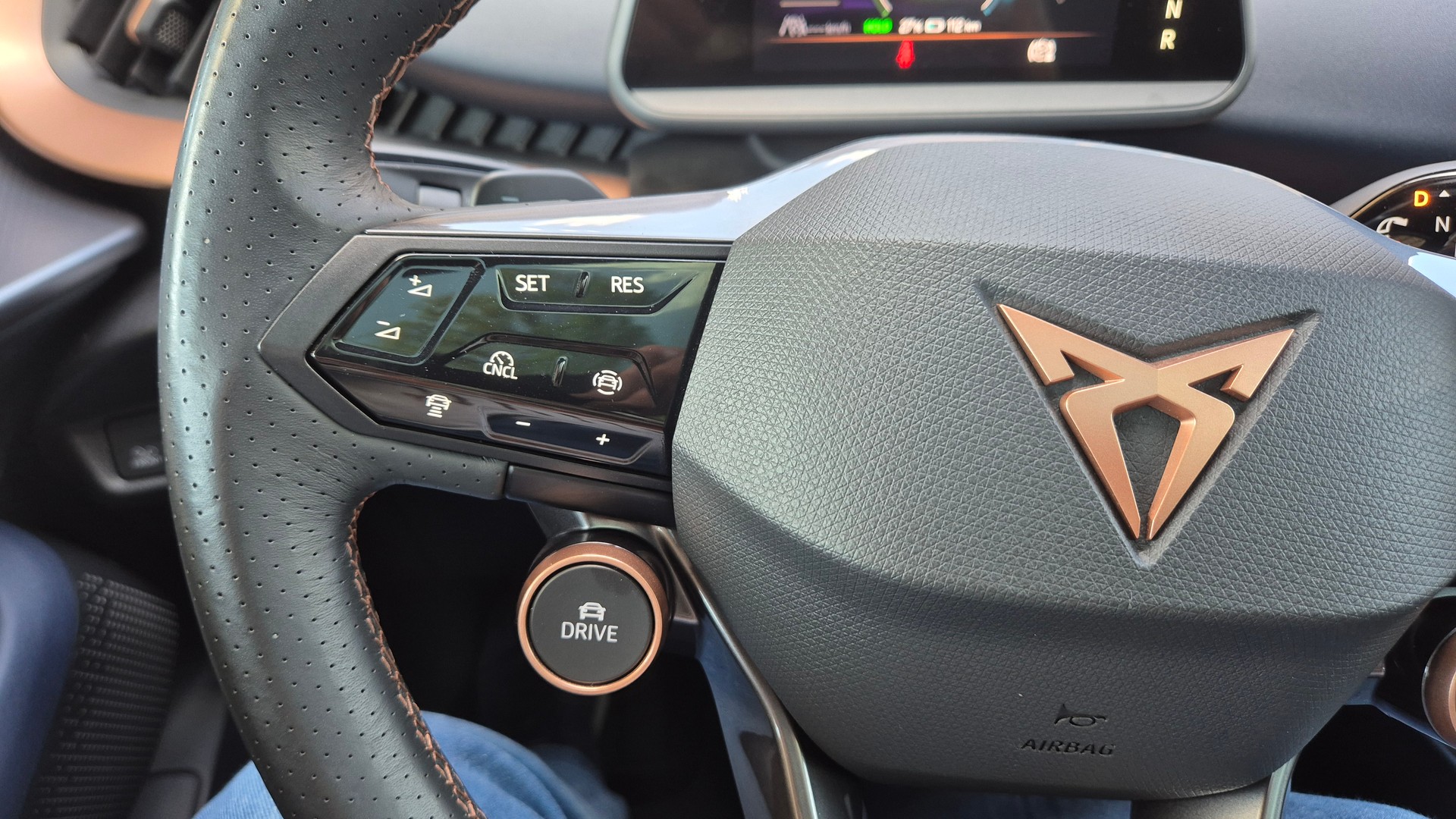 CUPRA Tavascan Type 9 77 kWh VZ Adrenaline*360°KameraHead up Display*Anhängerkupplung*Panoramadach*-image-14