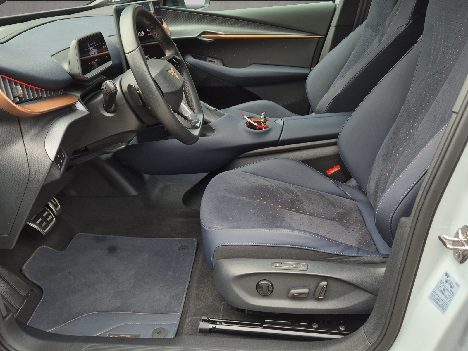 CUPRA Tavascan Type 9 77 kWh VZ Adrenaline*360°KameraHead up Display*Anhängerkupplung*Panoramadach*-image-8