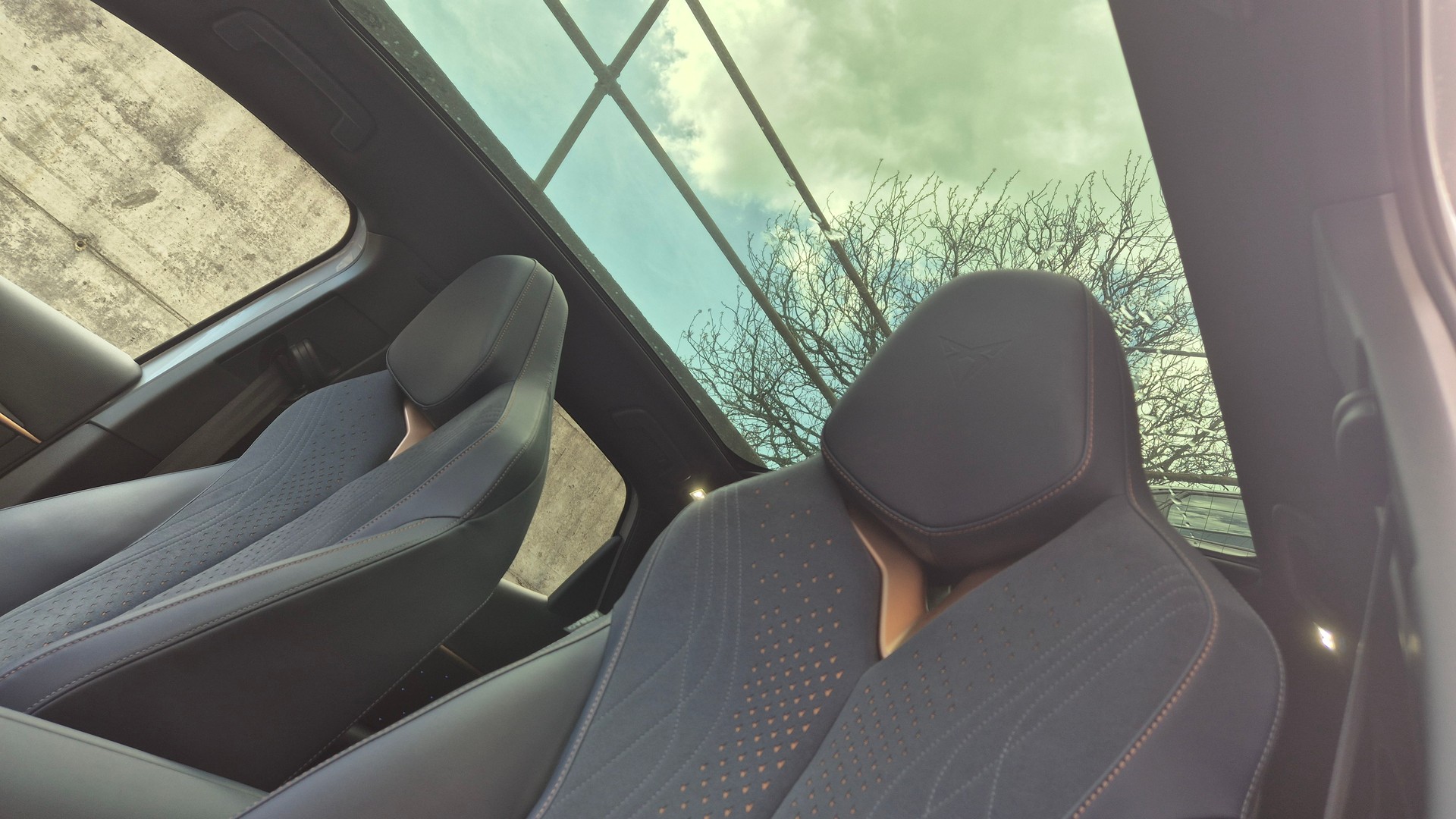 CUPRA Tavascan Type 9 77 kWh VZ Adrenaline*360°KameraHead up Display*Anhängerkupplung*Panoramadach*-image-19