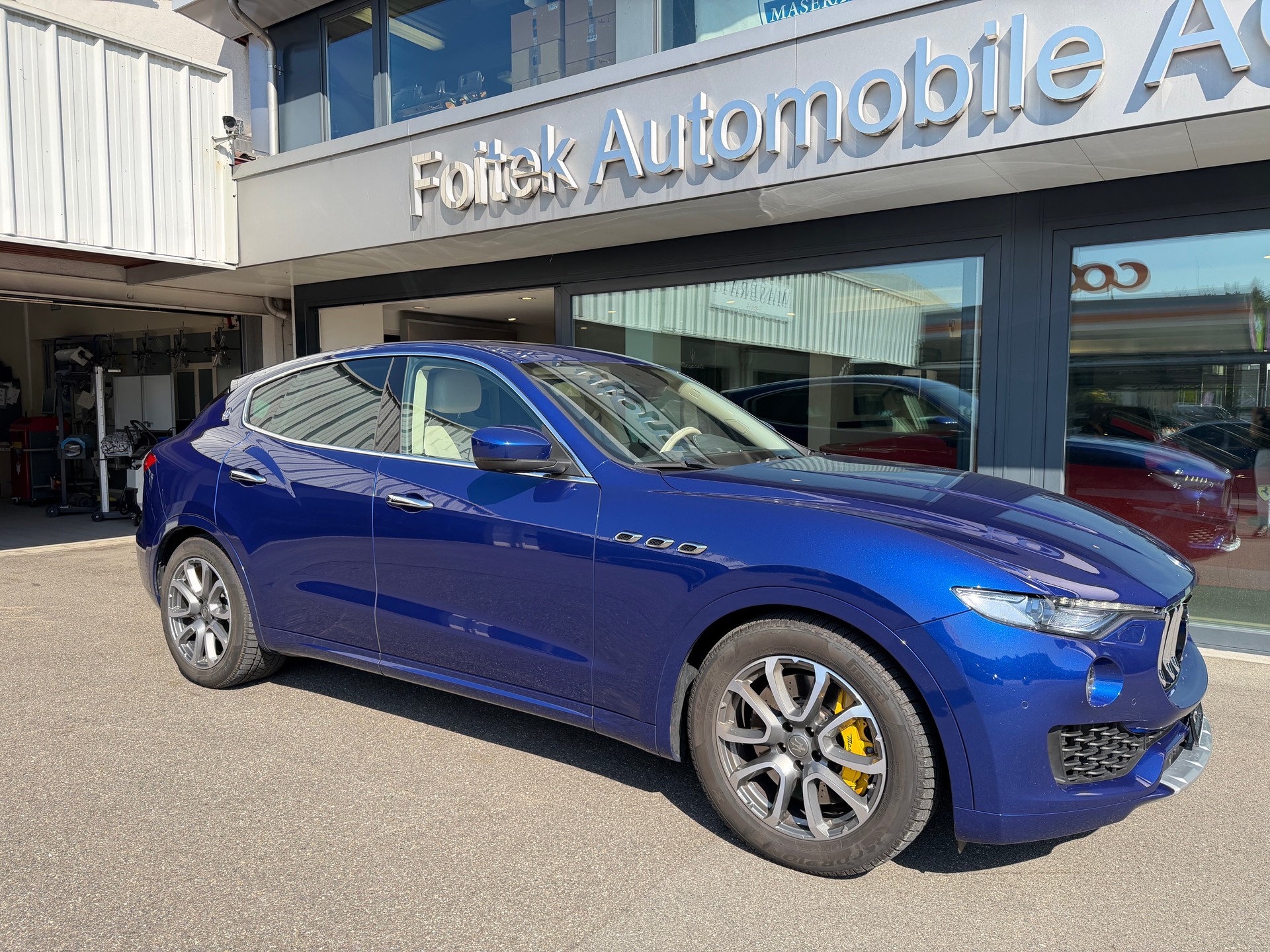 MASERATI Levante S 3.0V6 GranSport-image-2