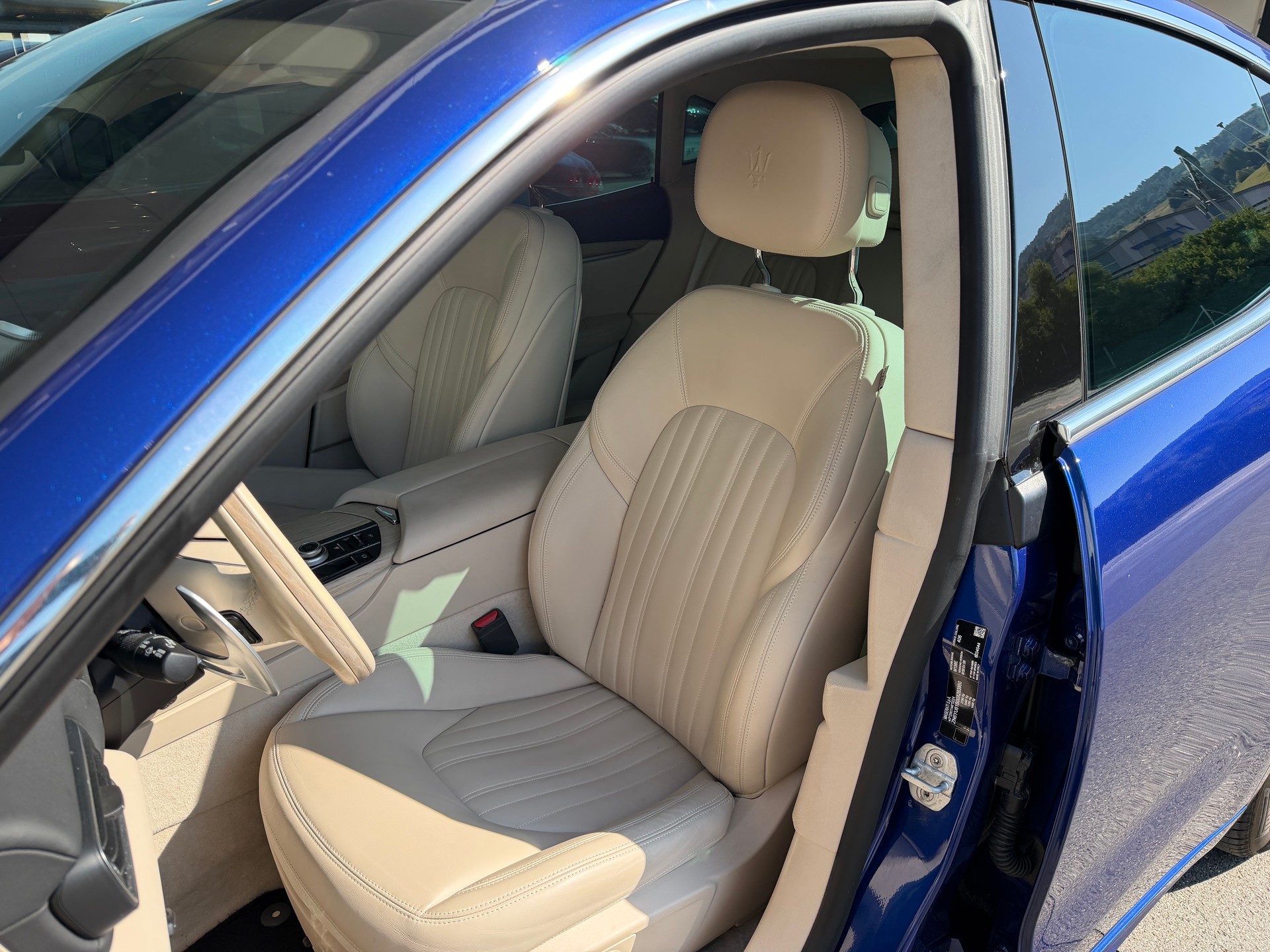 MASERATI Levante S 3.0V6 GranSport-image-5