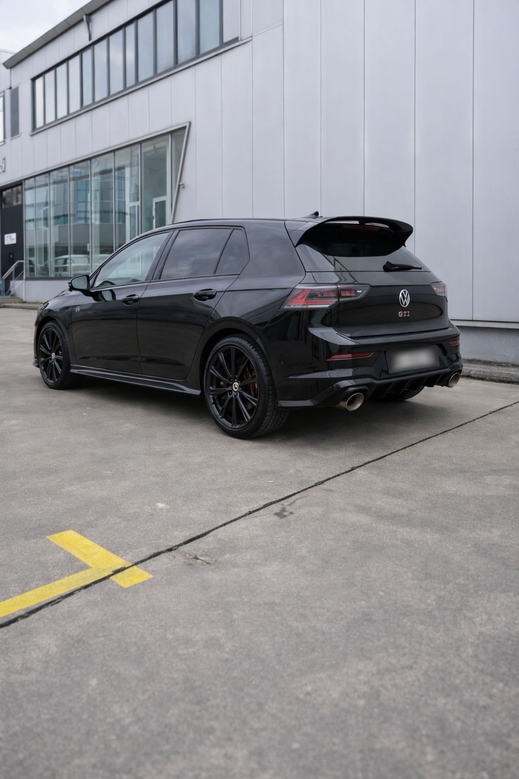 VW Golf 2.0 TSI GTI Clubsport DSG-image-1