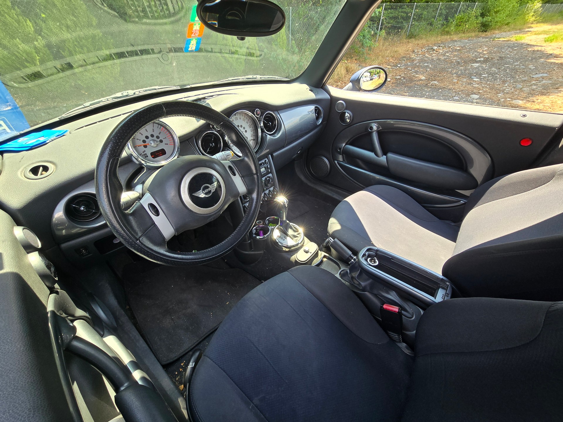 MINI Cooper Cabriolet-image-10