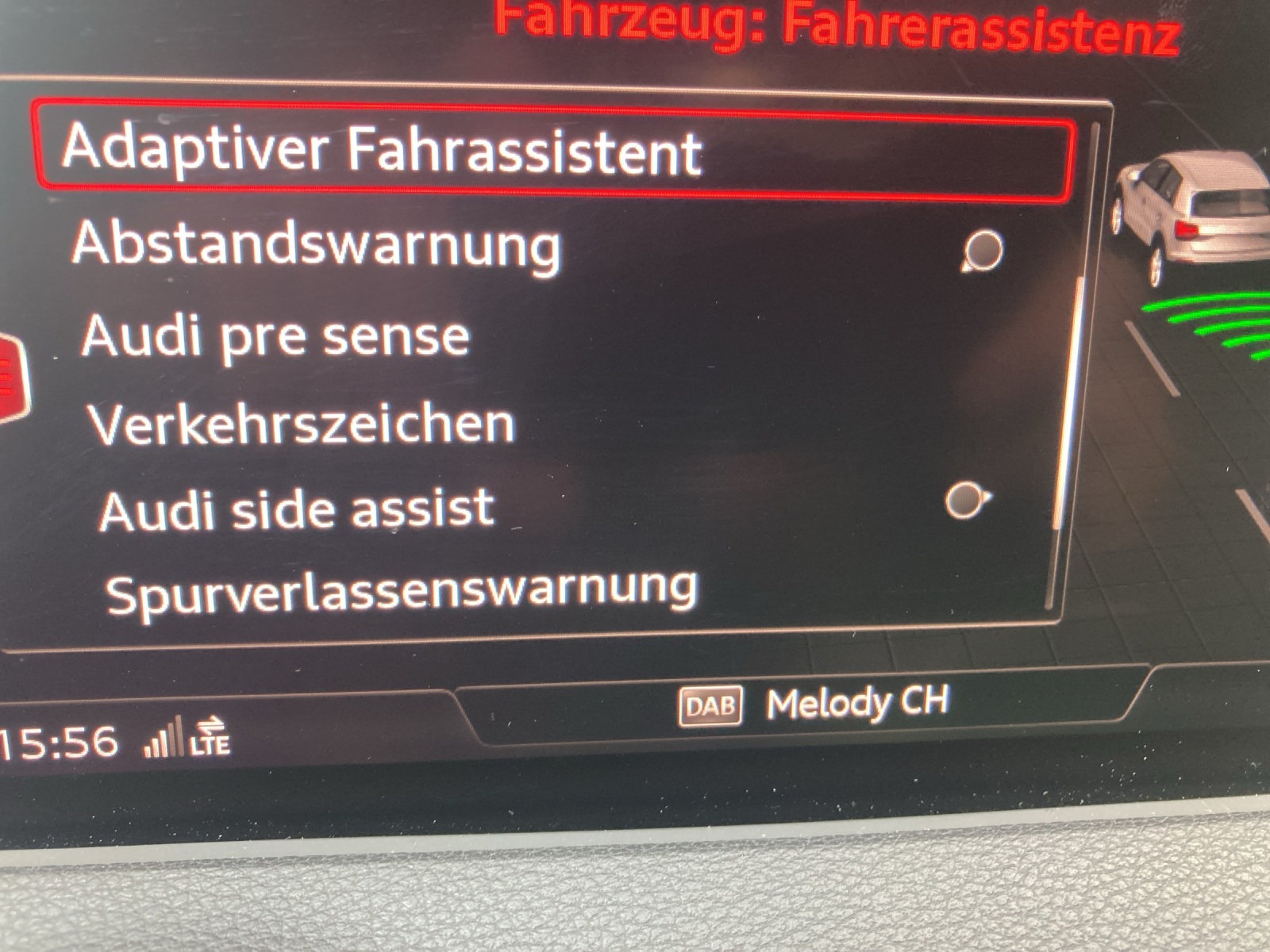 AUDI Q2 35 TFSI S line S-tronic-image-14