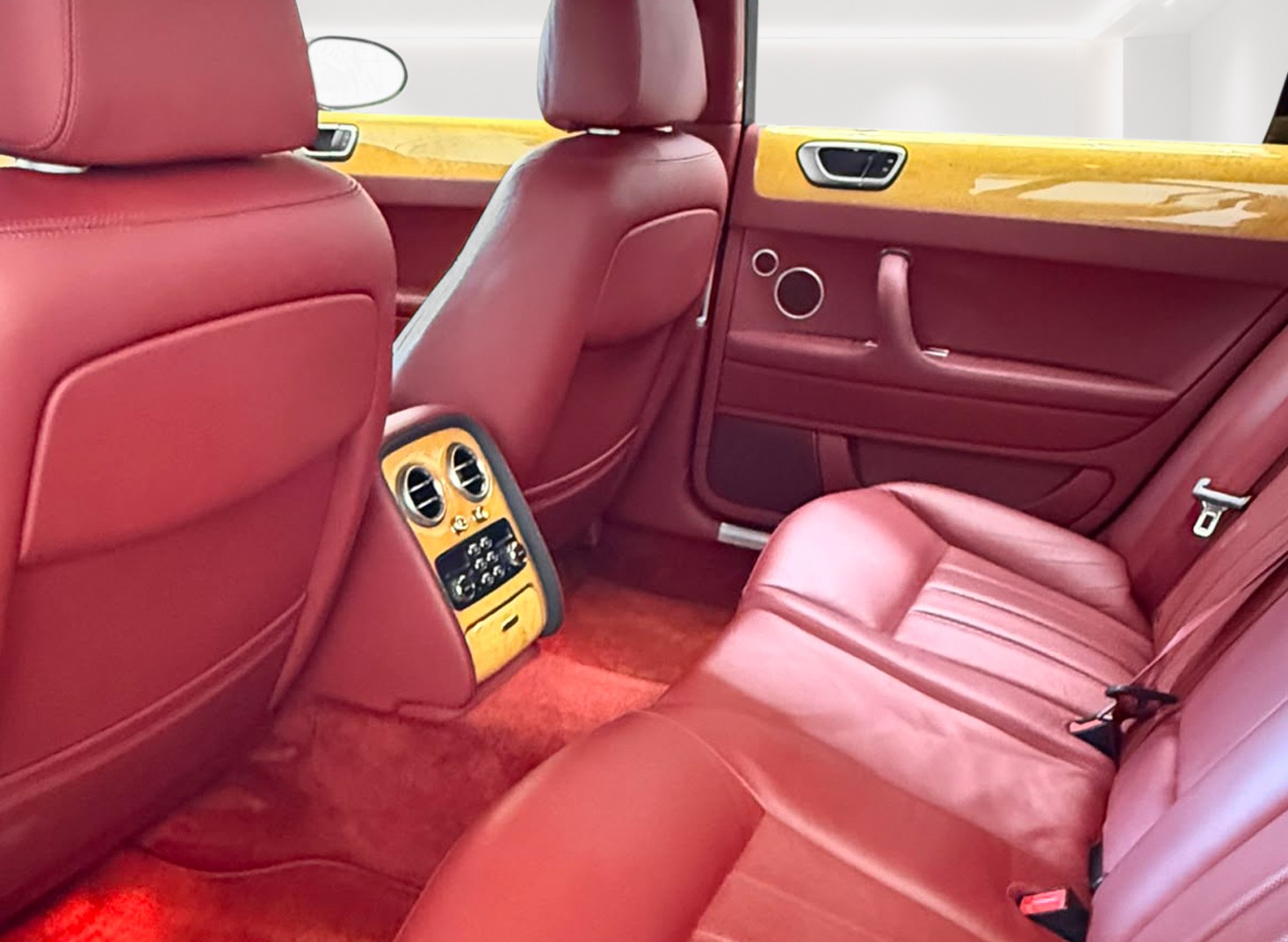 BENTLEY Continental Flying Spur 6.0 inkl. Garantie! 2. Hand! Bentley Service & fresh MFK!-image-9