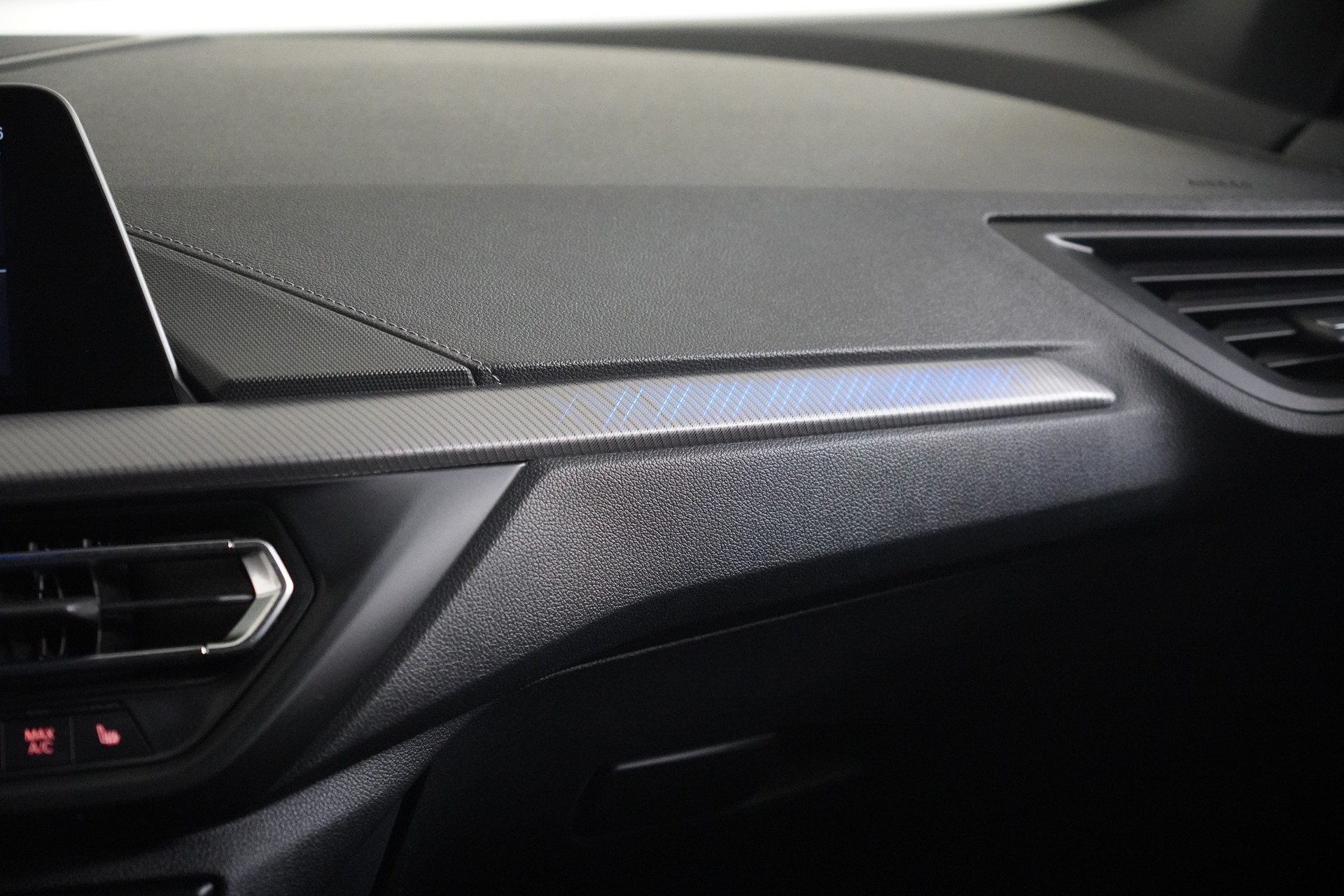BMW M135i xDrive Steptronic-image-22