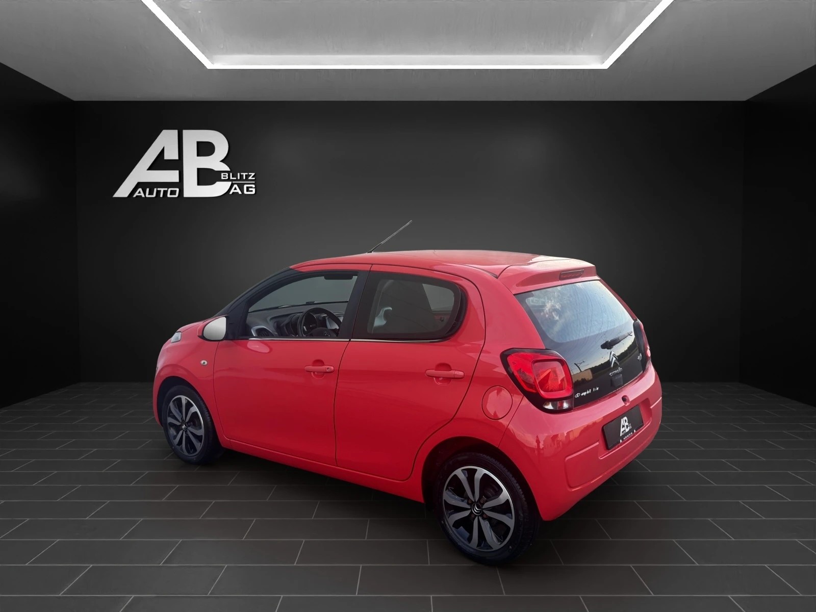 CITROEN C1 1.2 VTi Swiss&Me mit 82 PS-image-2