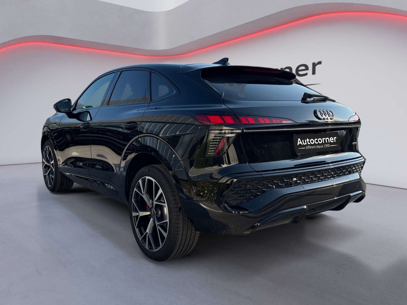 AUDI Q3 Sportback TFSI quattro 195 kW S tronic-image-2