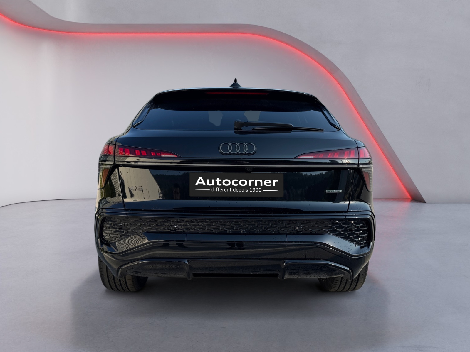 AUDI Q3 Sportback TFSI quattro 195 kW S tronic-image-3