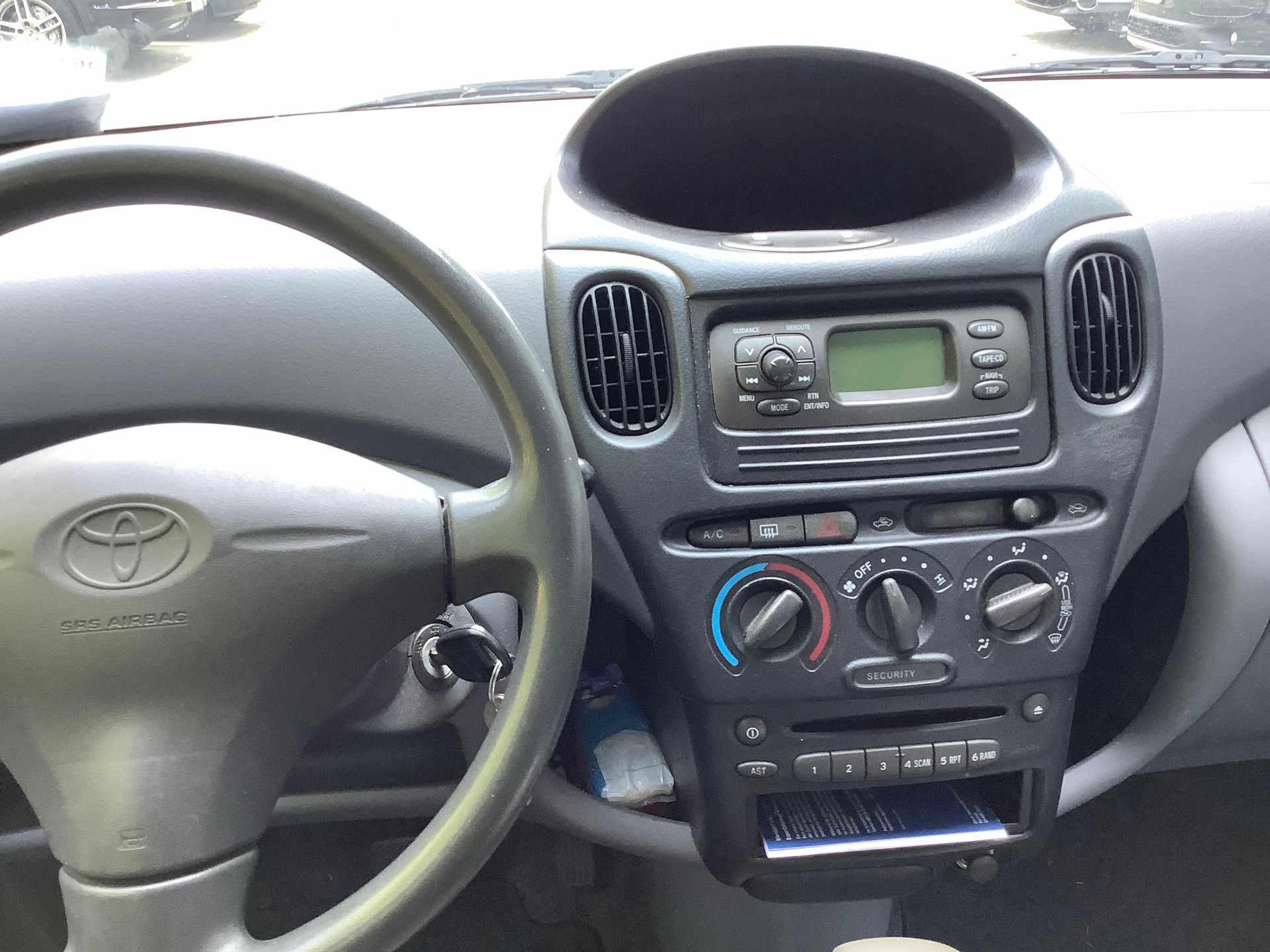 TOYOTA Yaris Verso 1.3 Linea Luna-image-10