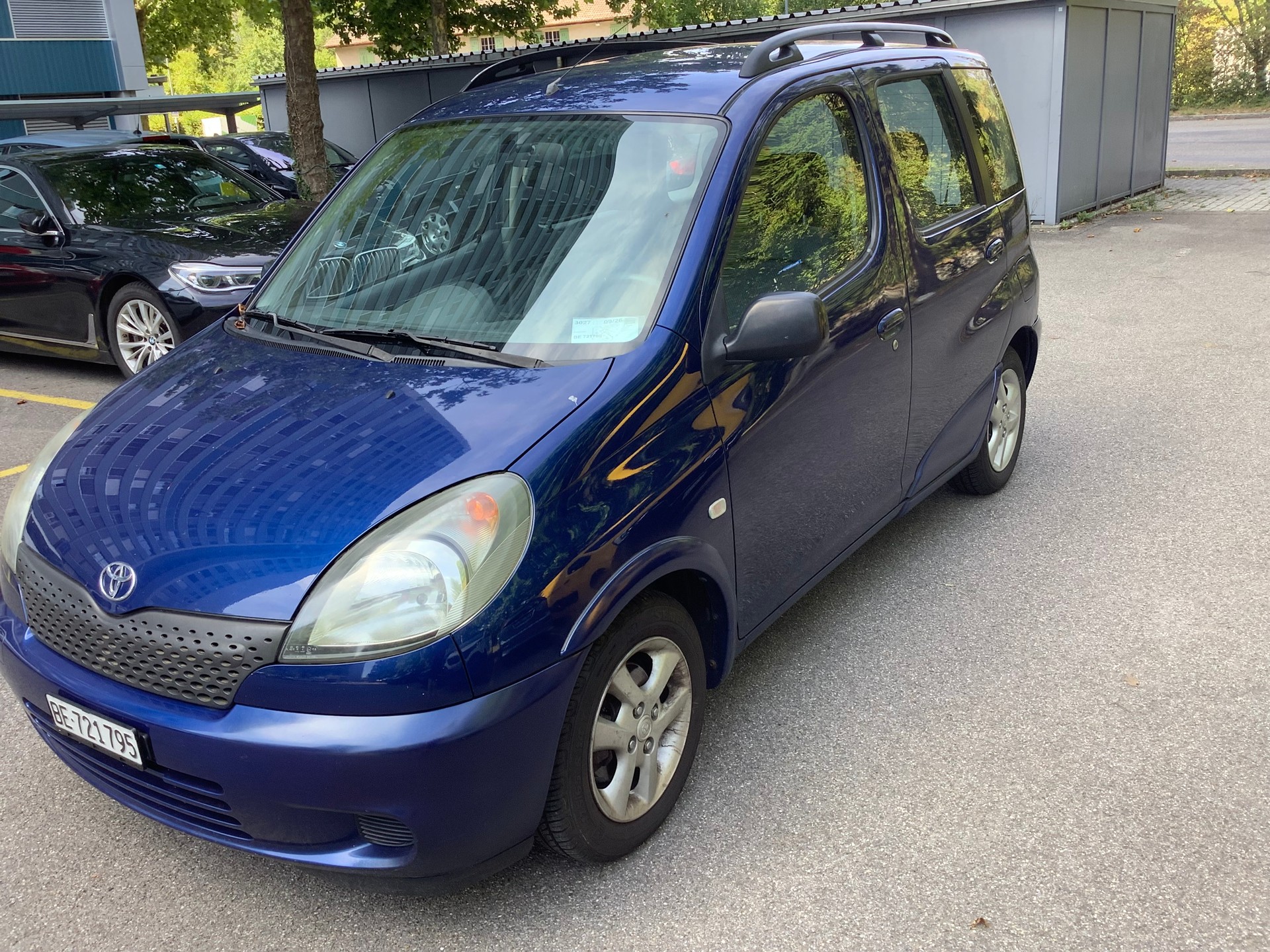 TOYOTA Yaris Verso 1.3 Linea Luna-image-2