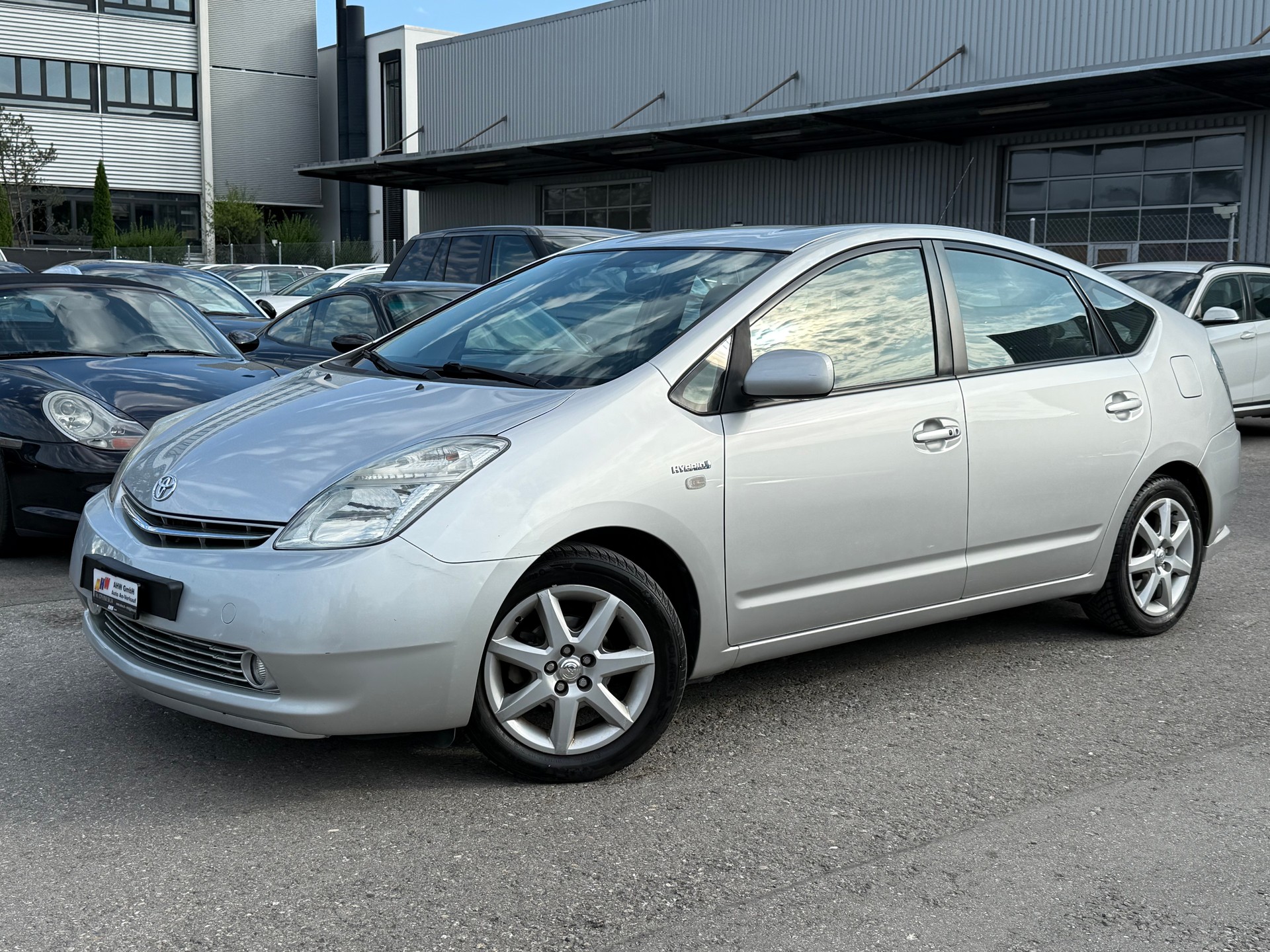 TOYOTA Prius 1.5 16V Hybrid Limited / Frisch ab MFK & Service / Rückfahrkamera / Navi / Keyless Go / Bluetooth-image-0