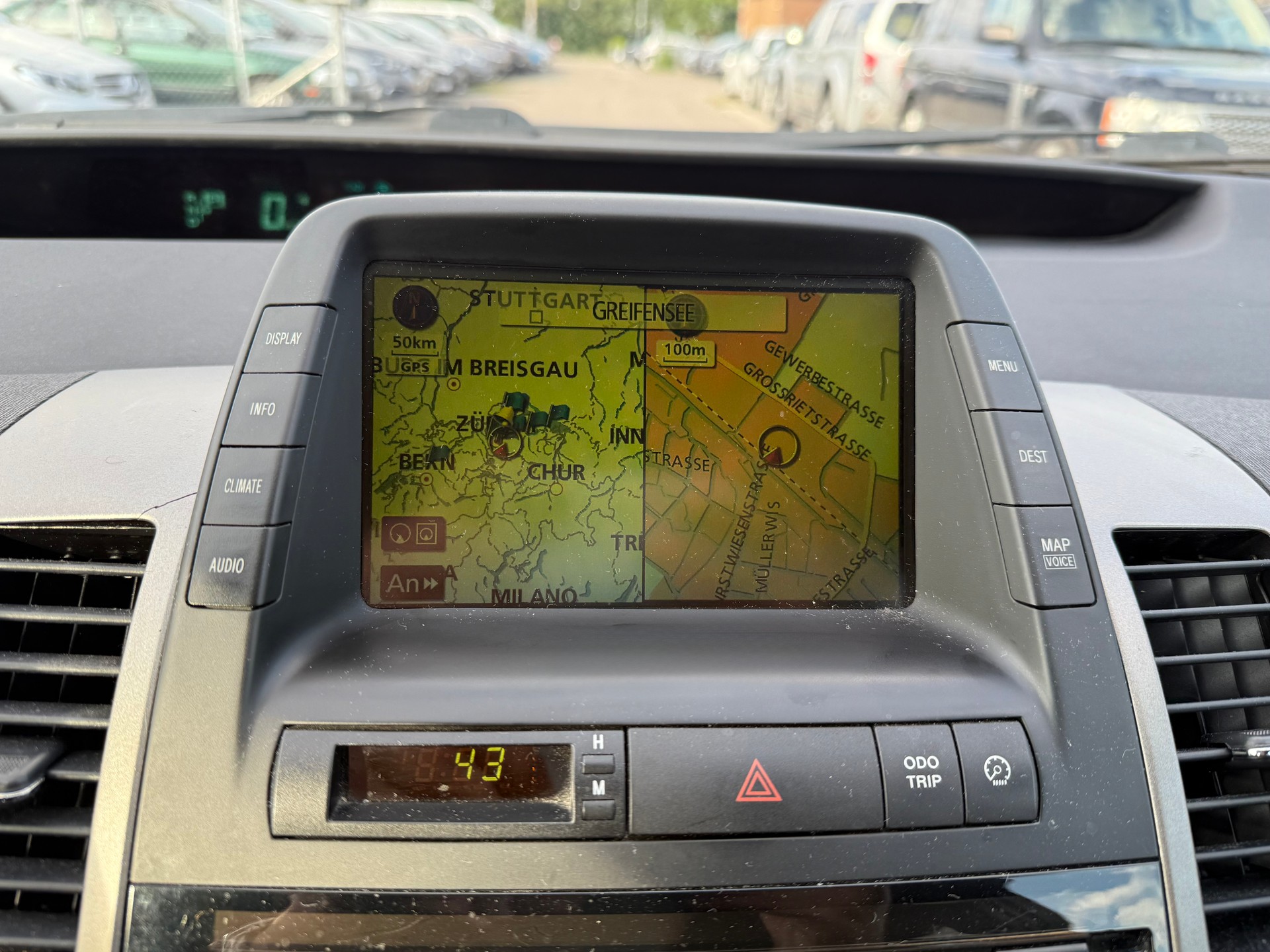 TOYOTA Prius 1.5 16V Hybrid Limited / Frisch ab MFK & Service / Rückfahrkamera / Navi / Keyless Go / Bluetooth-image-9