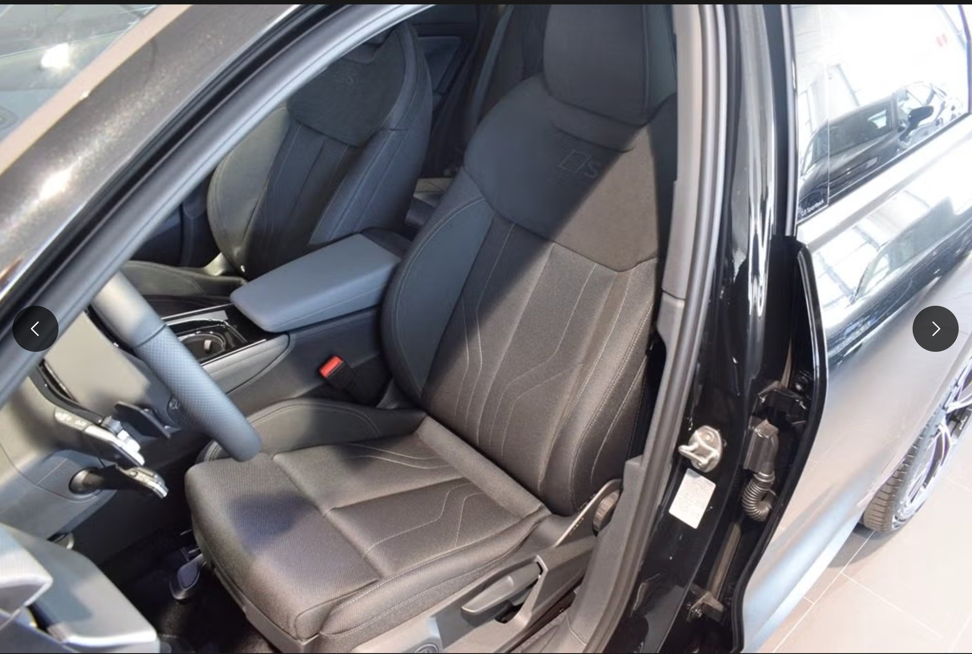 AUDI Q3 Sportback e-hybrid 200 kW S tronig-image-3