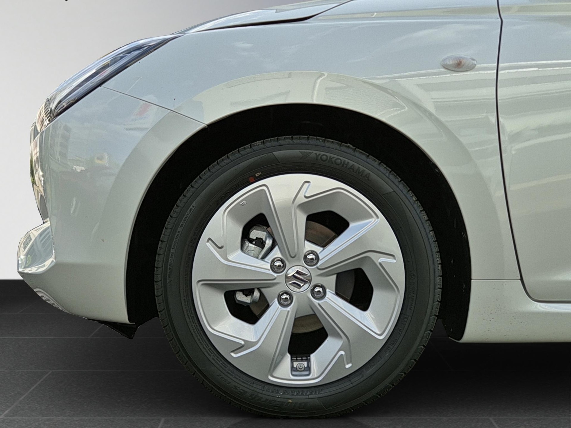 SUZUKI Swift 1.2 Compact+ Hybrid-image-18