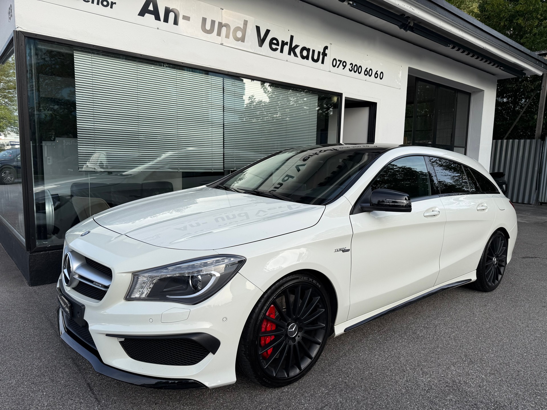 MERCEDES-BENZ CLA Shooting Brake 45 AMG 4Matic Speedshift-image-0