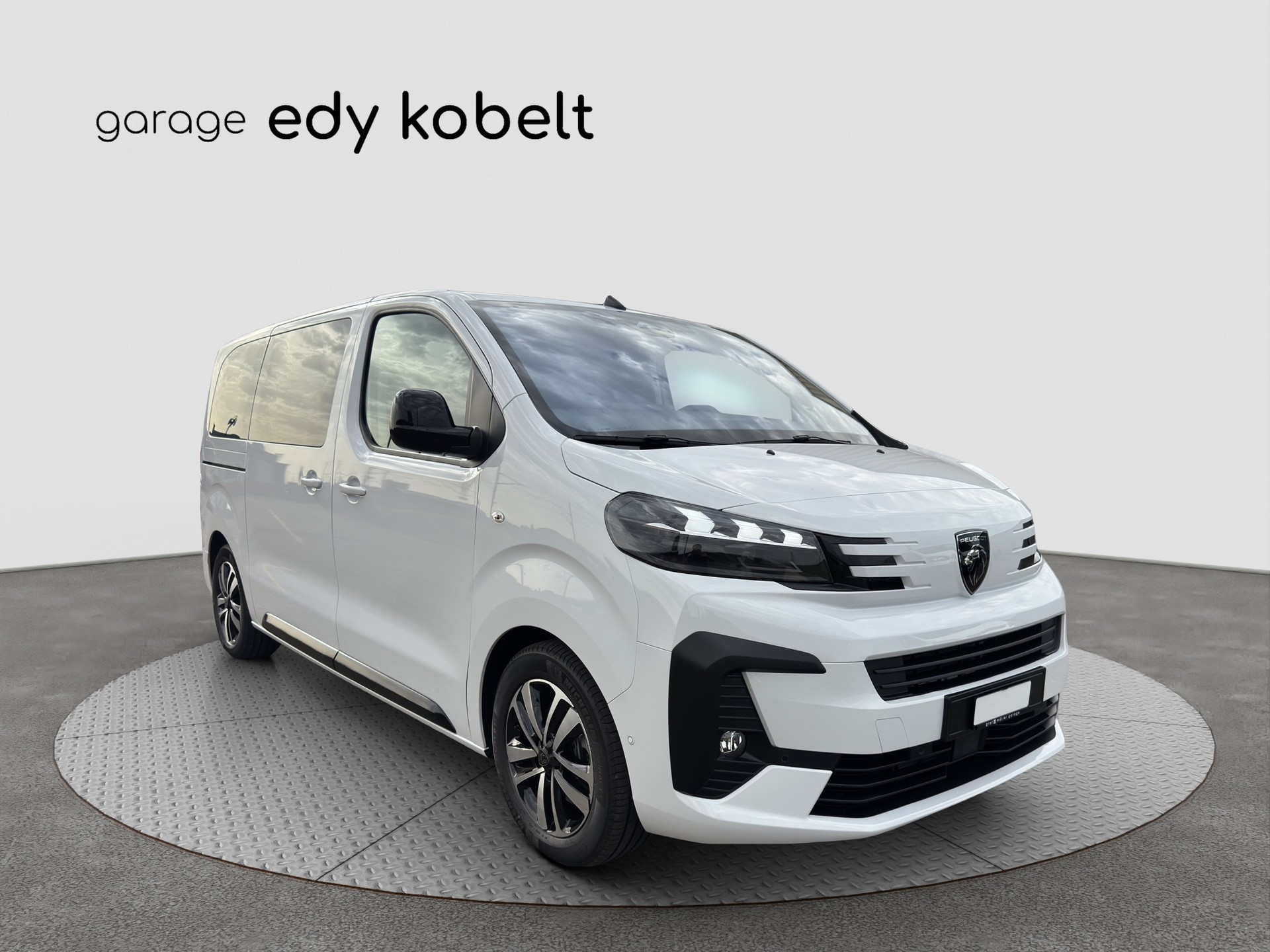 PEUGEOT Traveller 2.2 BlueHDi Family Edition Standard EAT8-image-20
