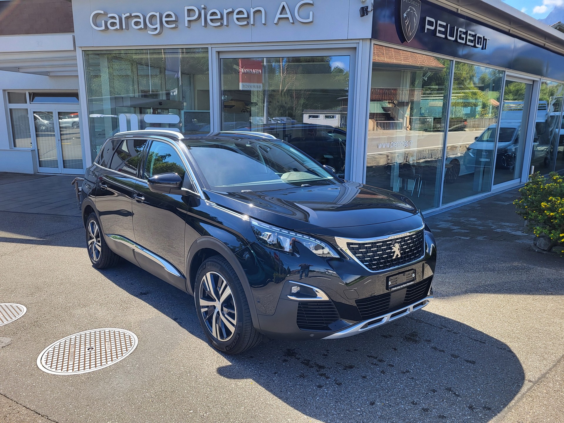 PEUGEOT 5008 1.5 BlueHDi Allure