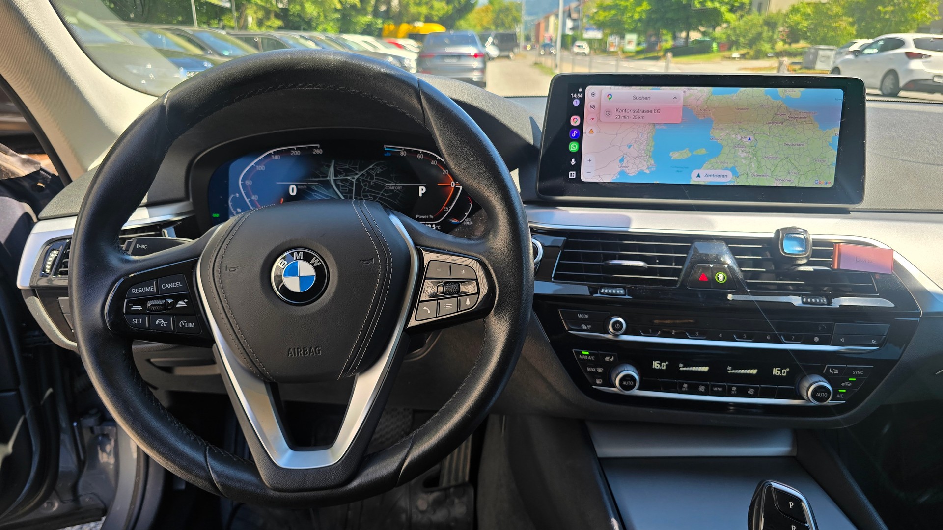 BMW 520d xDrive 48V Touring Steptronic-image-15