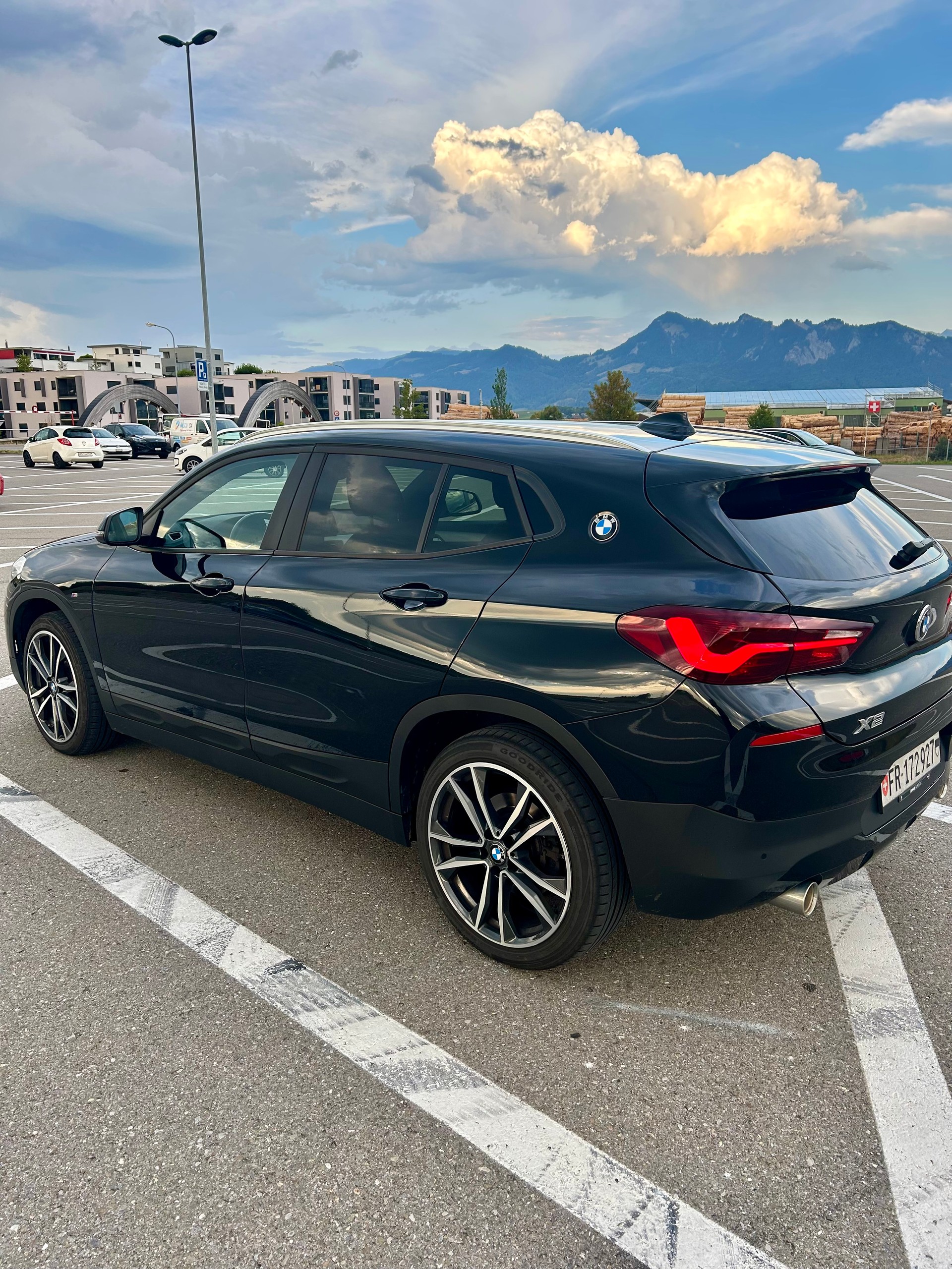 BMW 20i xDrive-image-1
