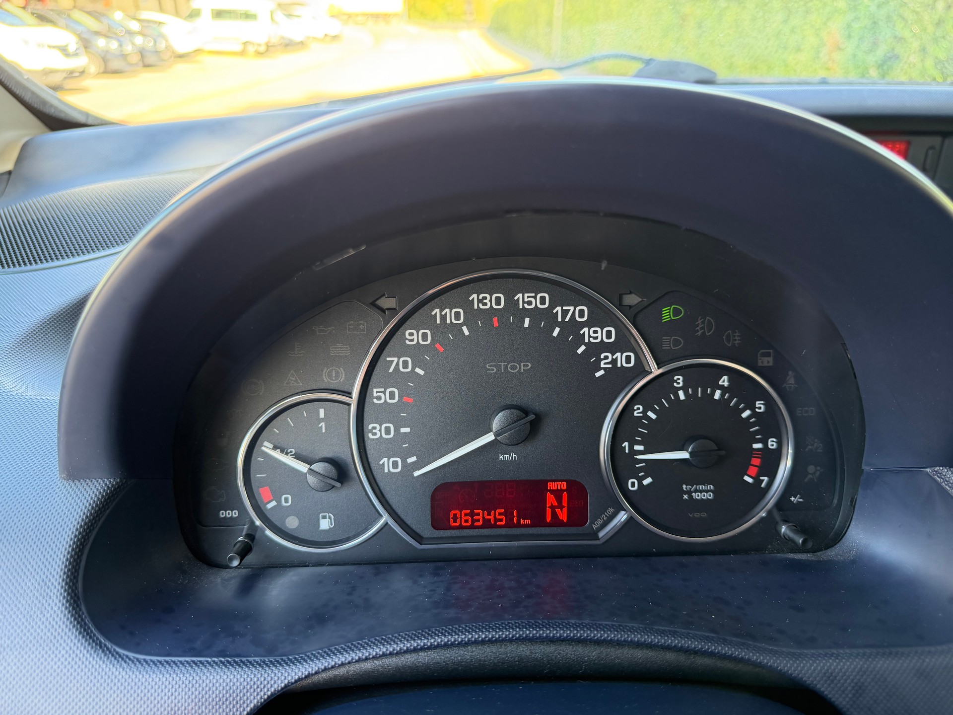 PEUGEOT 1007 1.6 Sport(y) 2-Tronic-image-12