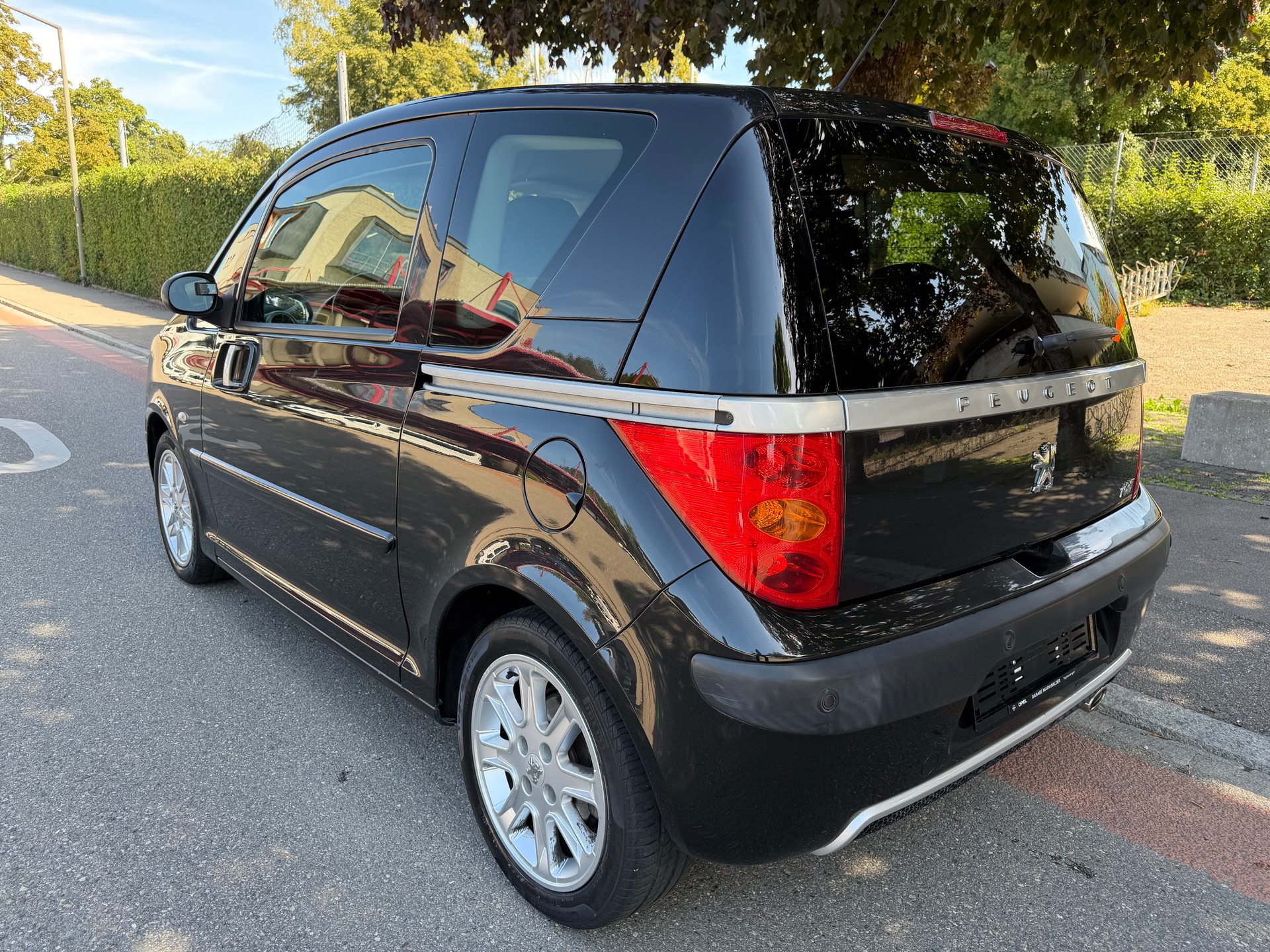 PEUGEOT 1007 1.6 Sport(y) 2-Tronic-image-3