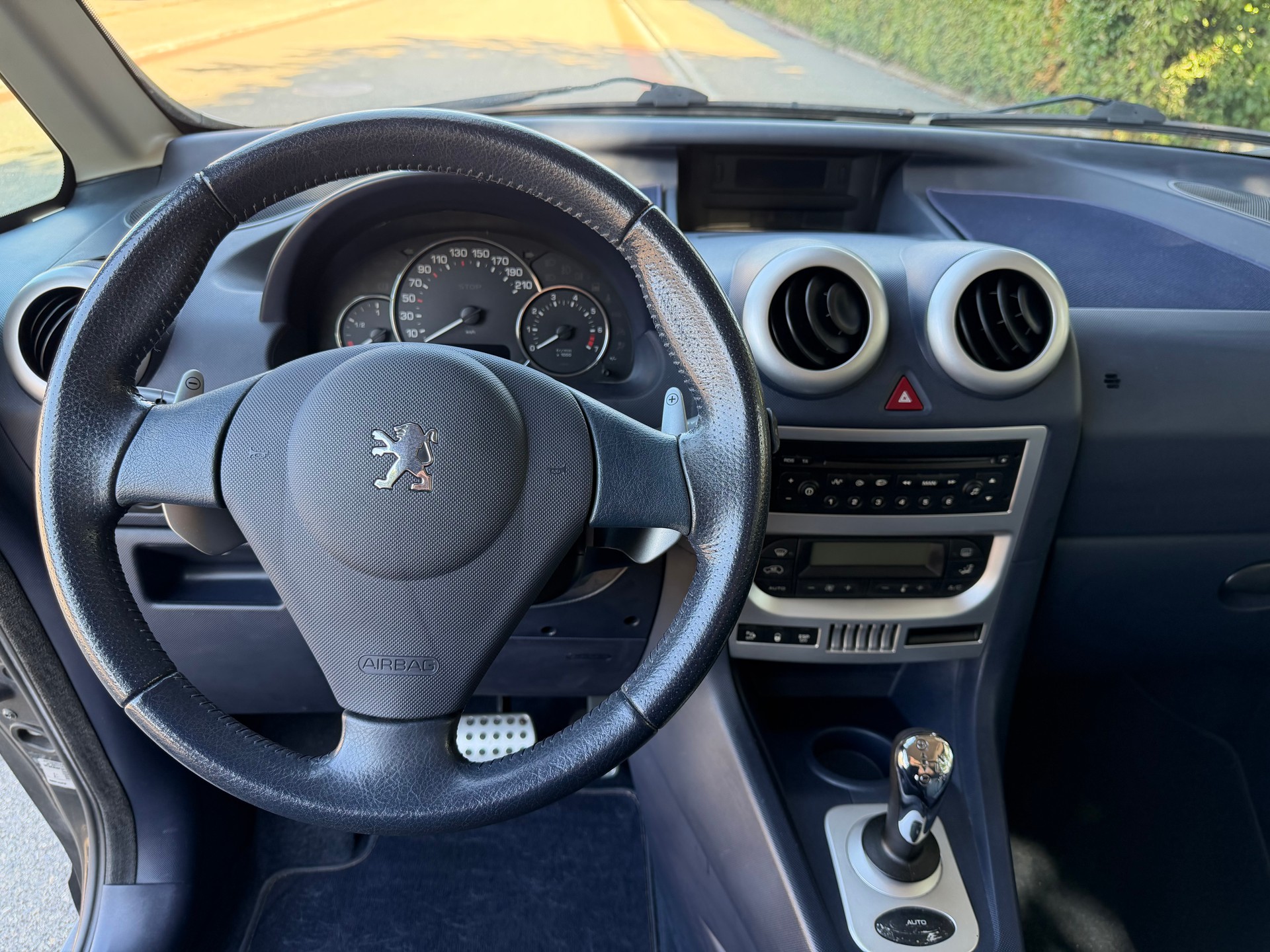 PEUGEOT 1007 1.6 Sport(y) 2-Tronic-image-11