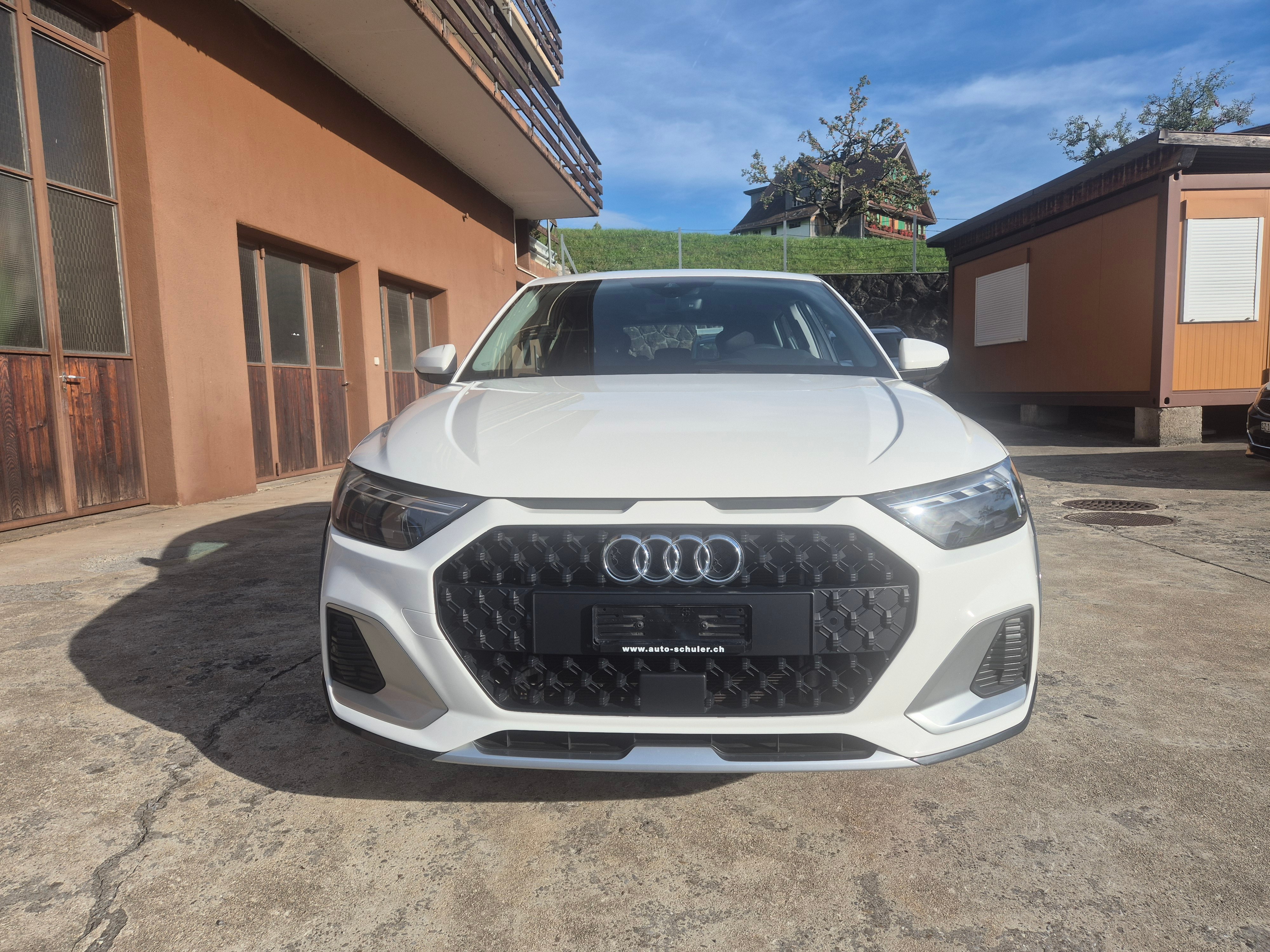 AUDI A1 allstreet 30 TFSI Attraction S-tronic — slika 1