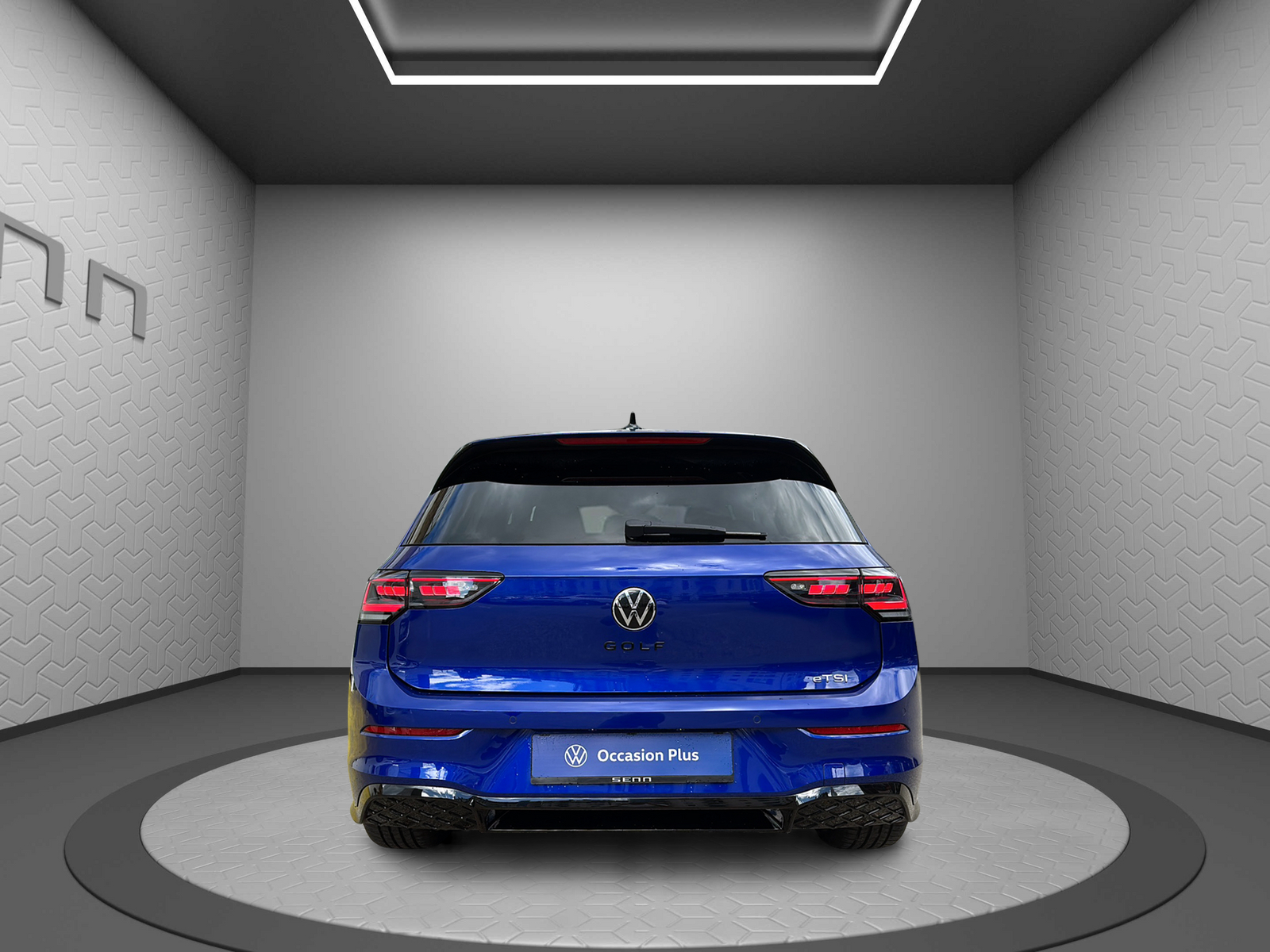 VW Golf 1.5 e TSI mHEV R-Line DSG-image-4