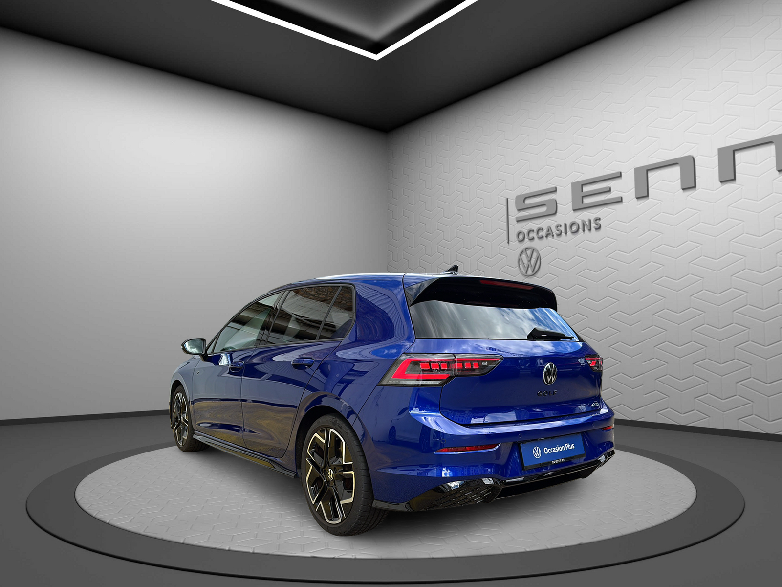 VW Golf 1.5 e TSI mHEV R-Line DSG-image-3