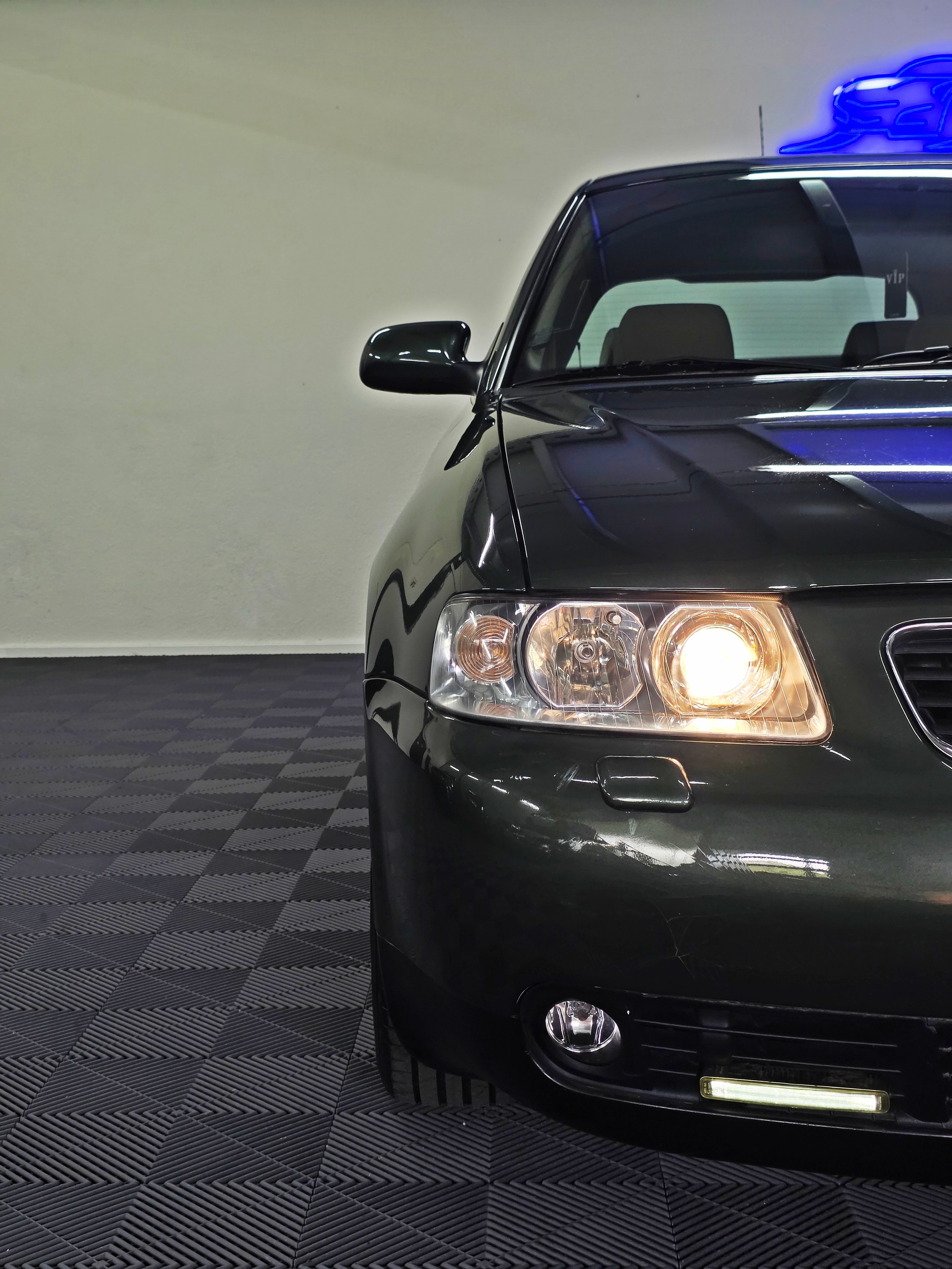 AUDI A3 1.8 T quattro Ambition-image-2