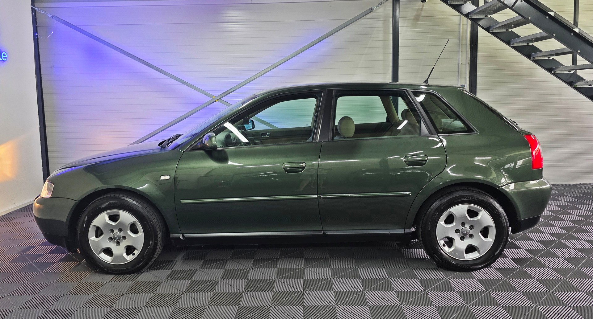 AUDI A3 1.8 T quattro Ambition-image-8