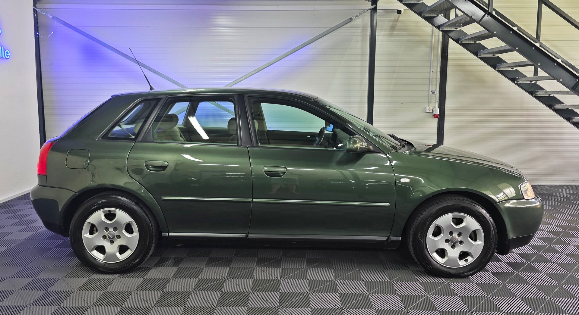 AUDI A3 1.8 T quattro Ambition-image-3
