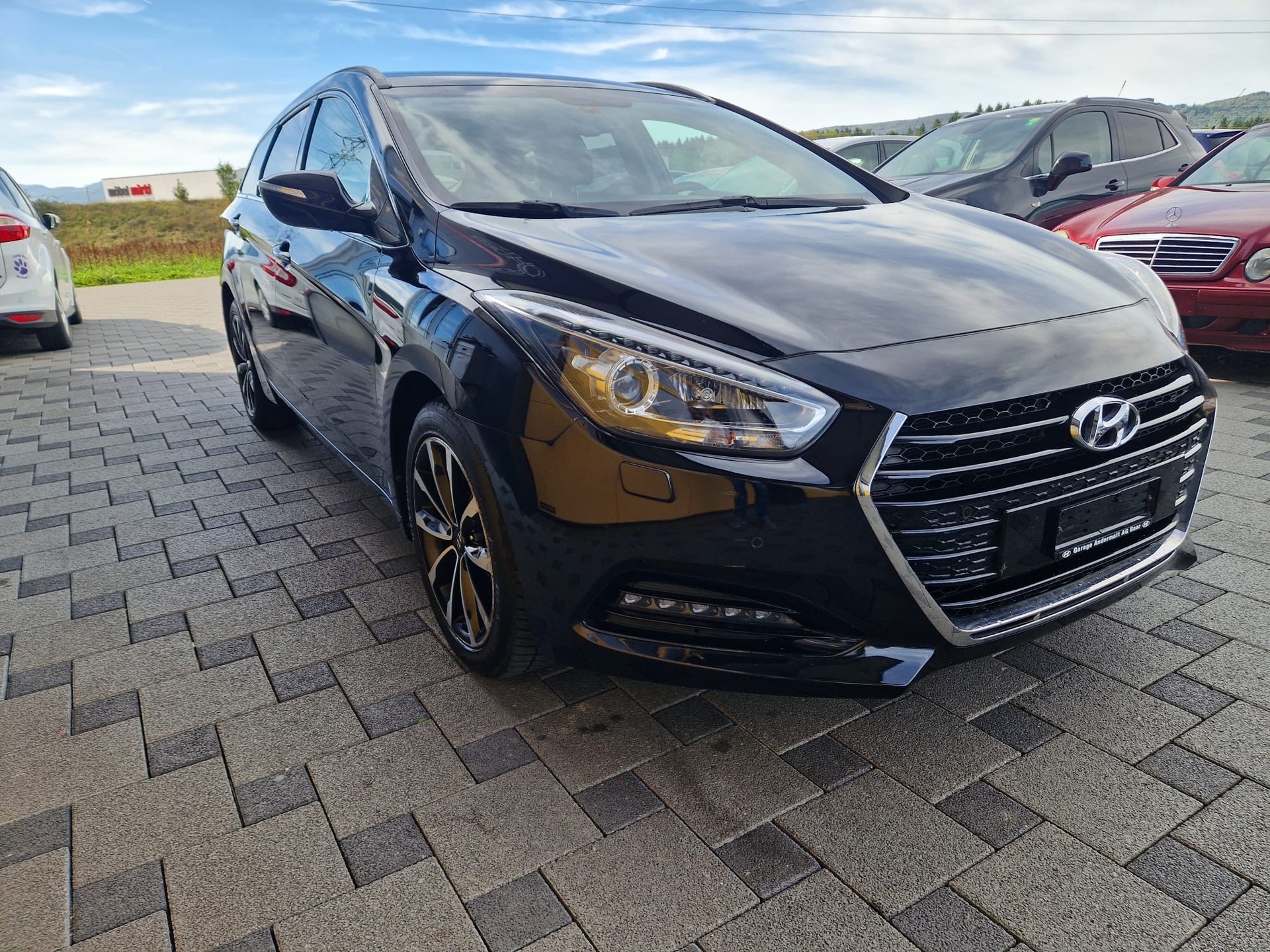 HYUNDAI i40 Wagon 1.7 CRDI Amplia Automatic-image-2