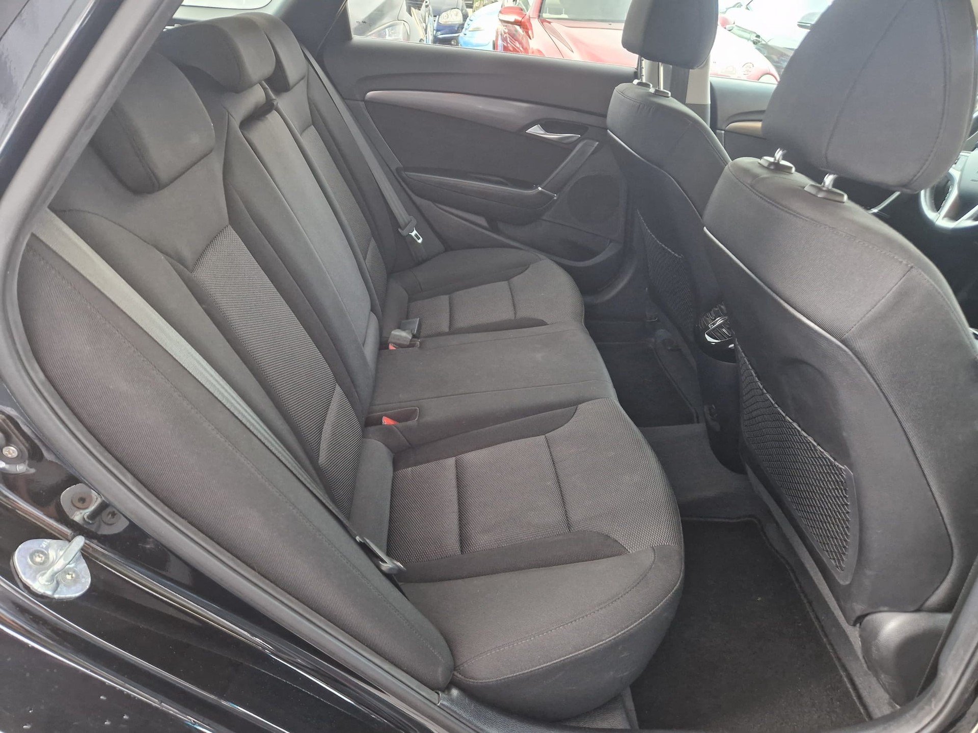HYUNDAI i40 Wagon 1.7 CRDI Amplia Automatic-image-8
