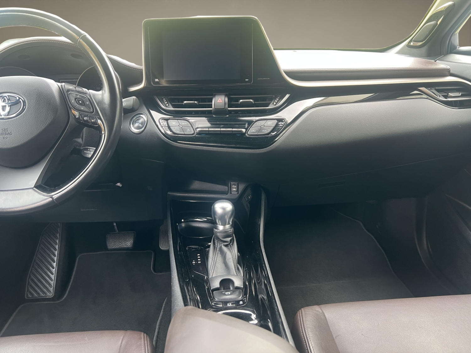 TOYOTA C-HR 1.2 T Premium 4x4-image-11