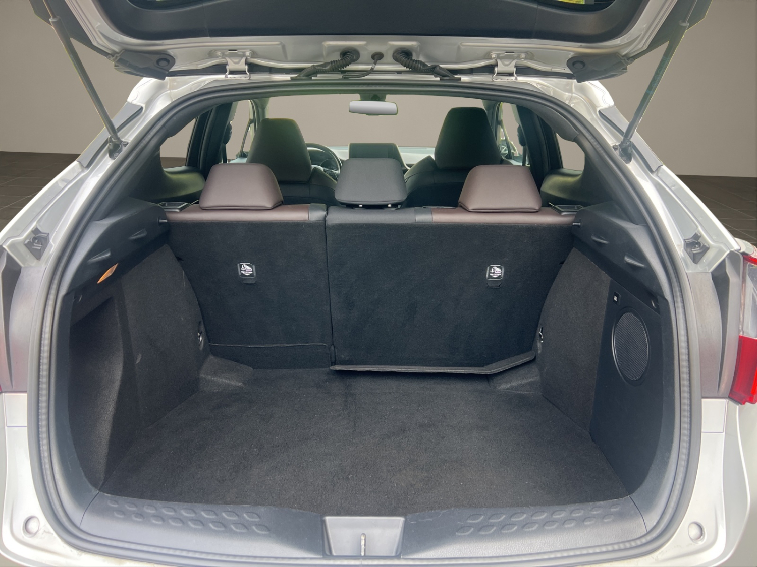 TOYOTA C-HR 1.2 T Premium 4x4-image-21