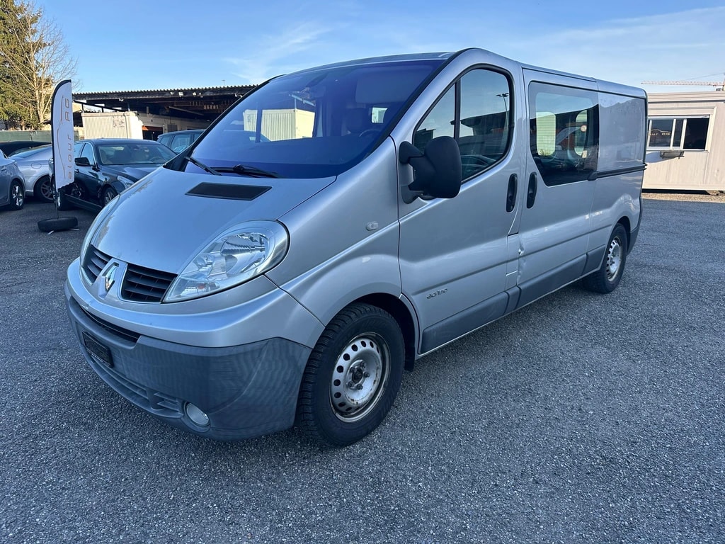 RENAULT Trafic 2.5 dCi 2.9t L1H1-image-1