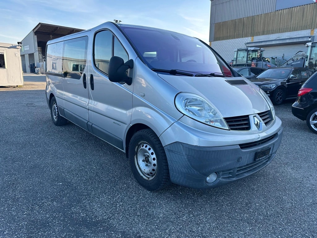 RENAULT Trafic 2.5 dCi 2.9t L1H1-image-5