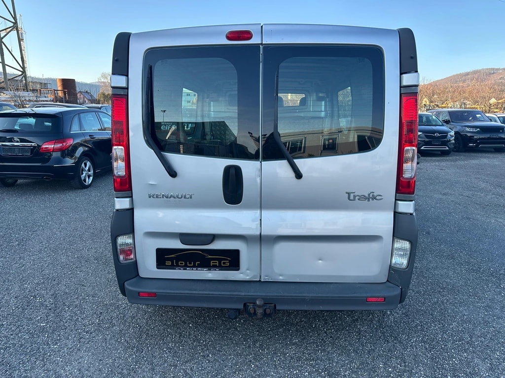RENAULT Trafic 2.5 dCi 2.9t L1H1-image-3