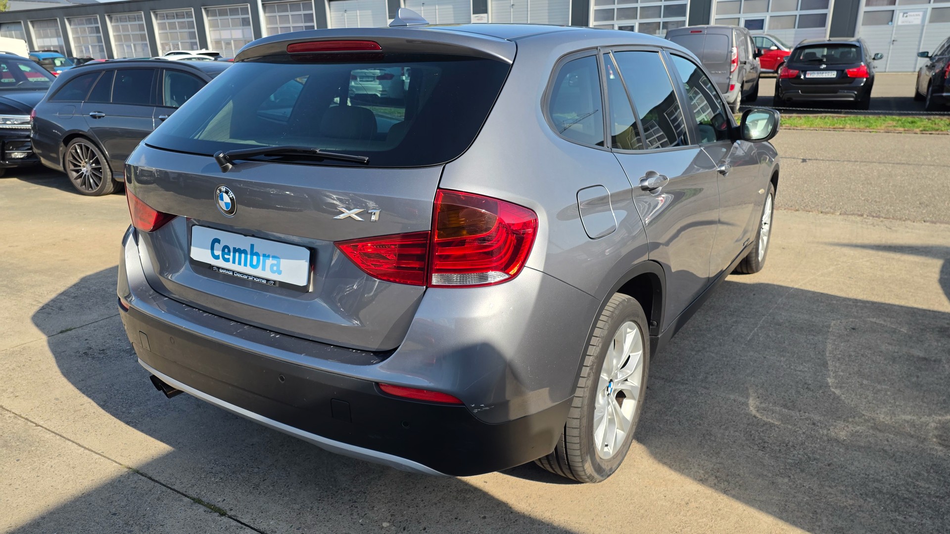 BMW X1 xDrive 20i Steptronic-image-3